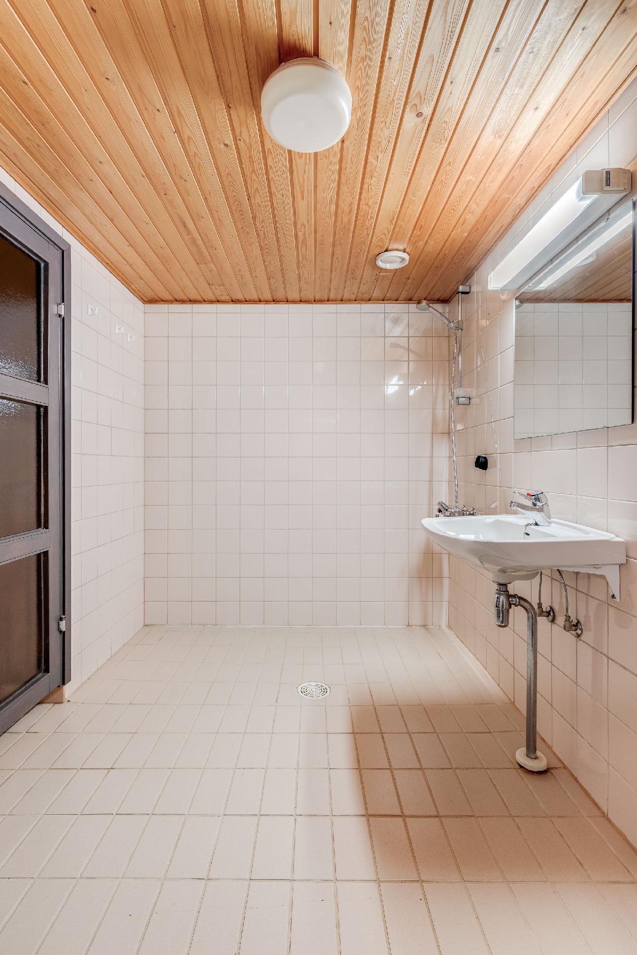 Tuohuskuja 8, Paloheinä, Helsinki