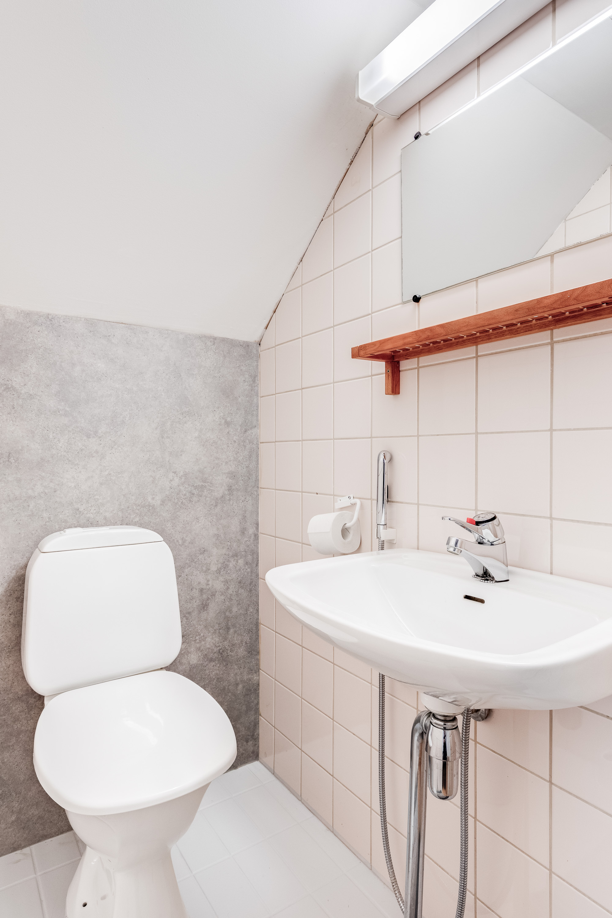 Tuohuskuja 8, Paloheinä, Helsinki