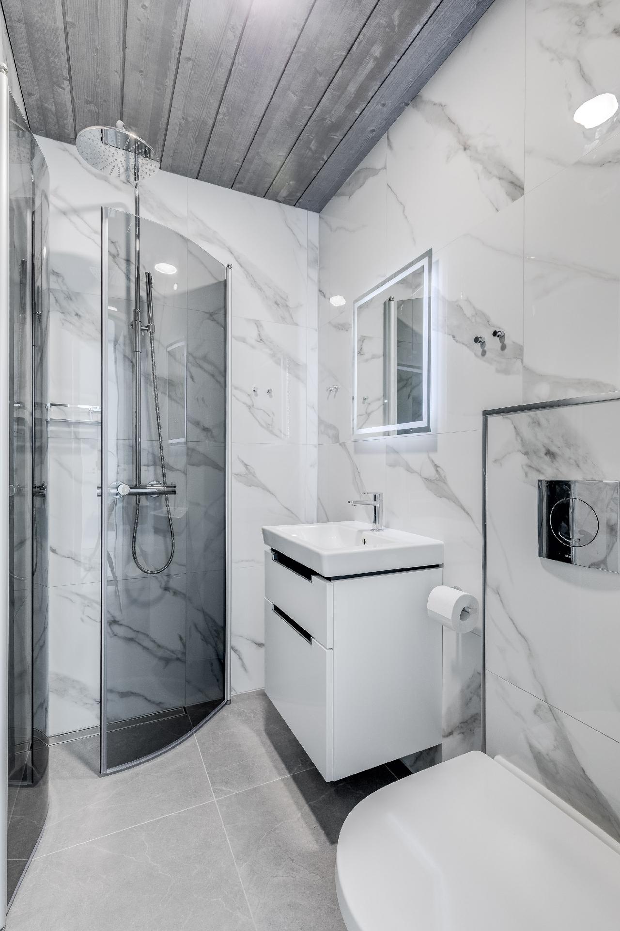 Tuohuskuja 8, Paloheinä, Helsinki