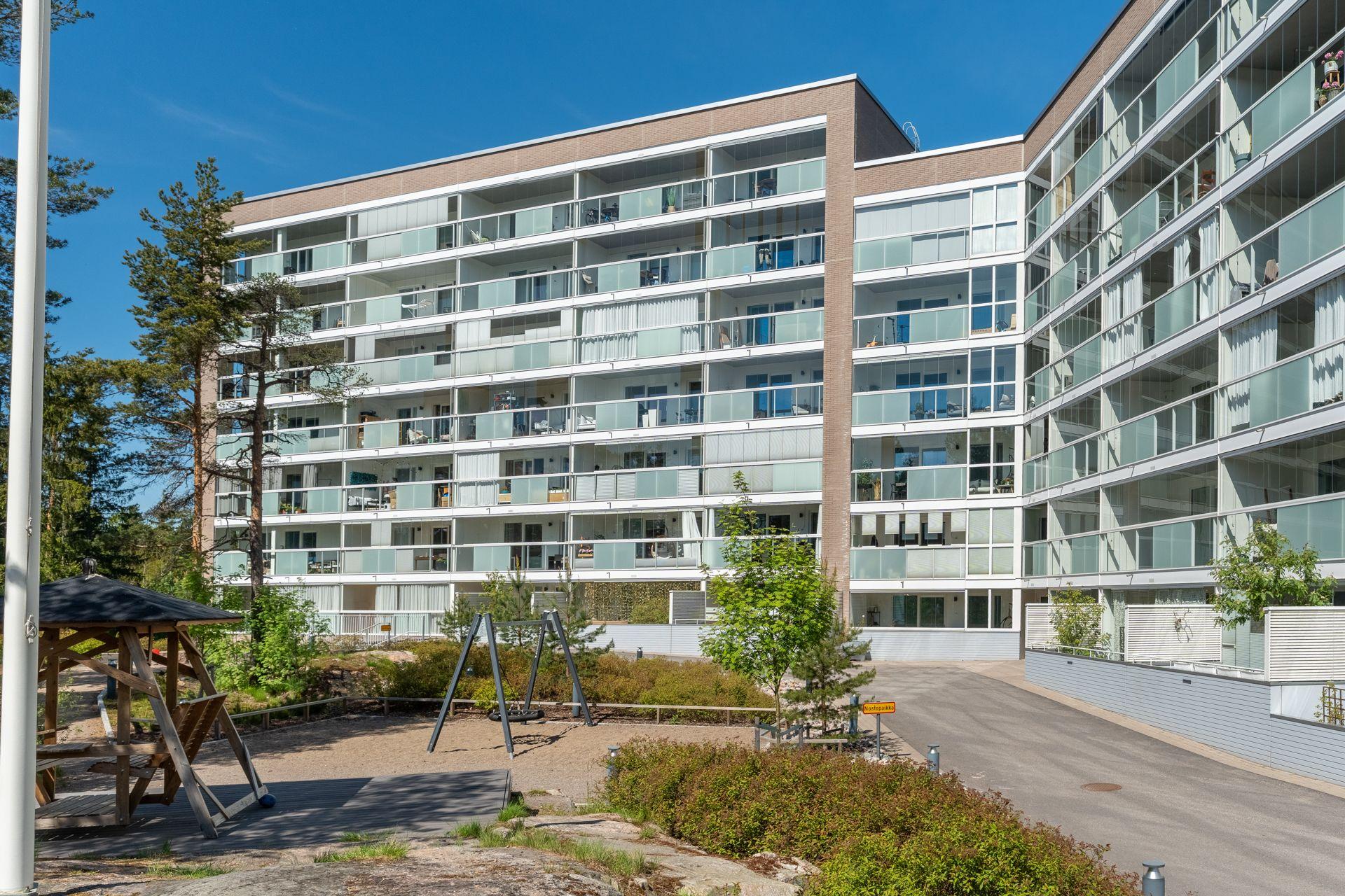 Ruutikellarintie 8, Mäkkylä, Espoo