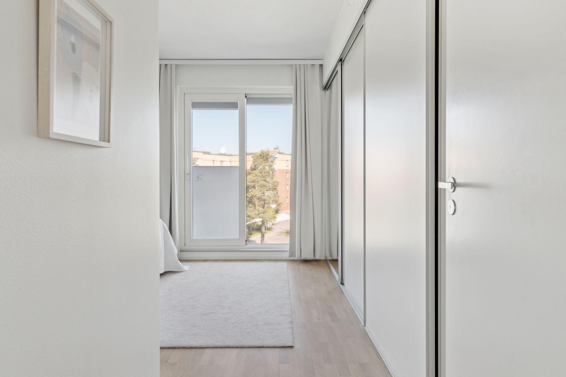 Ruutikellarintie 8, Mäkkylä, Espoo