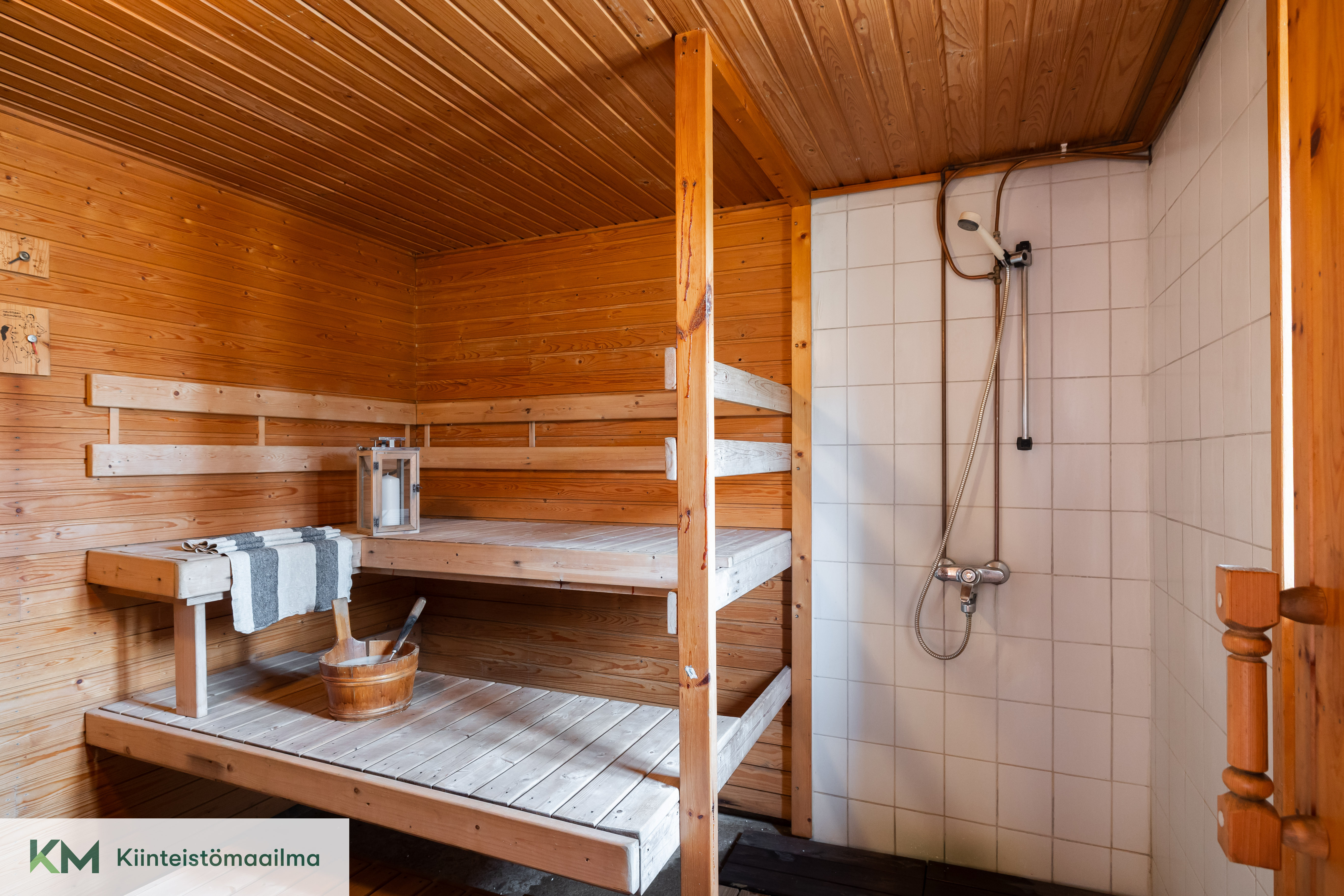 Perinteinen sauna löytyy navettarakennuksesta