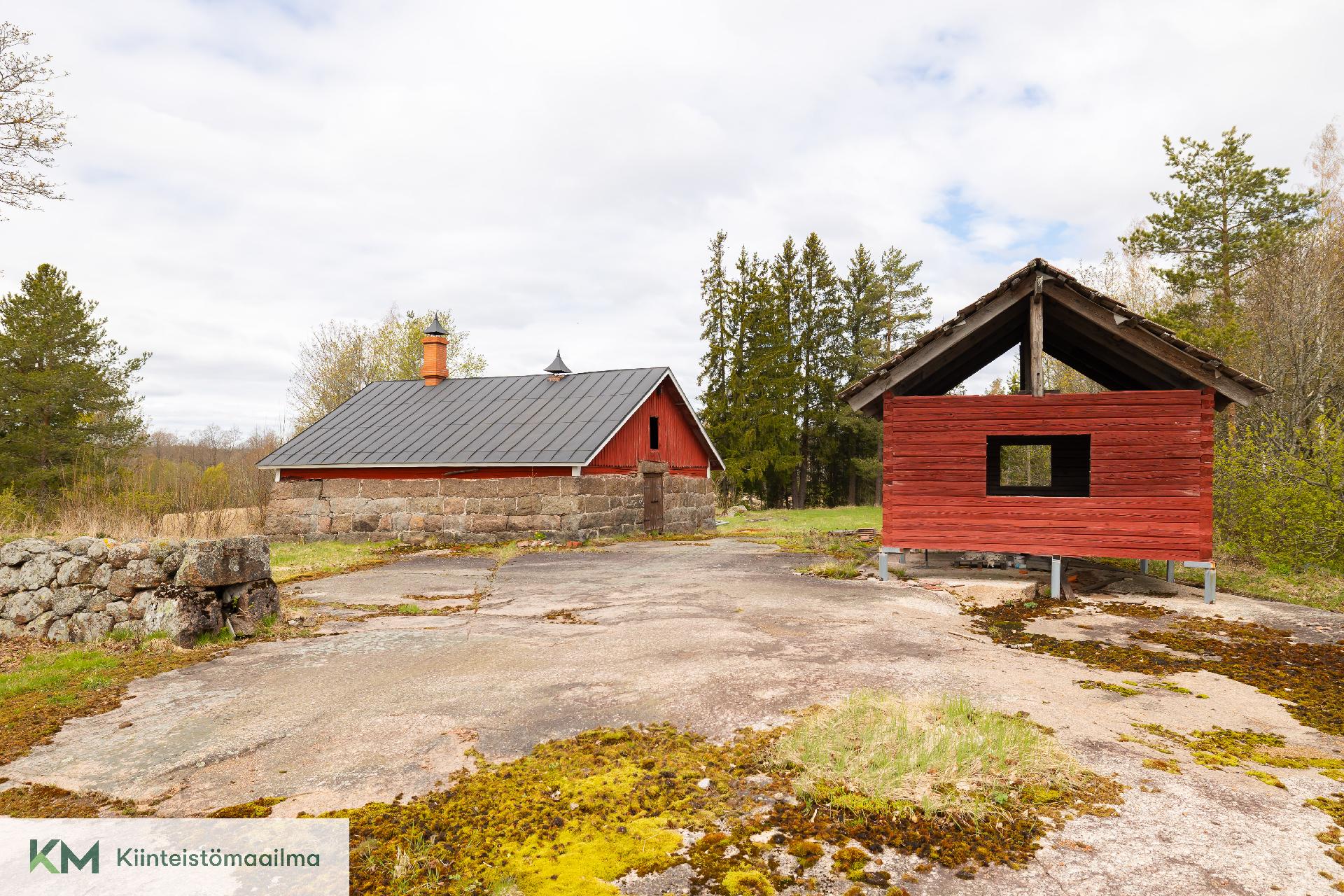Vanhan saunan hirsikehikko kaipaa jatkojalostusta