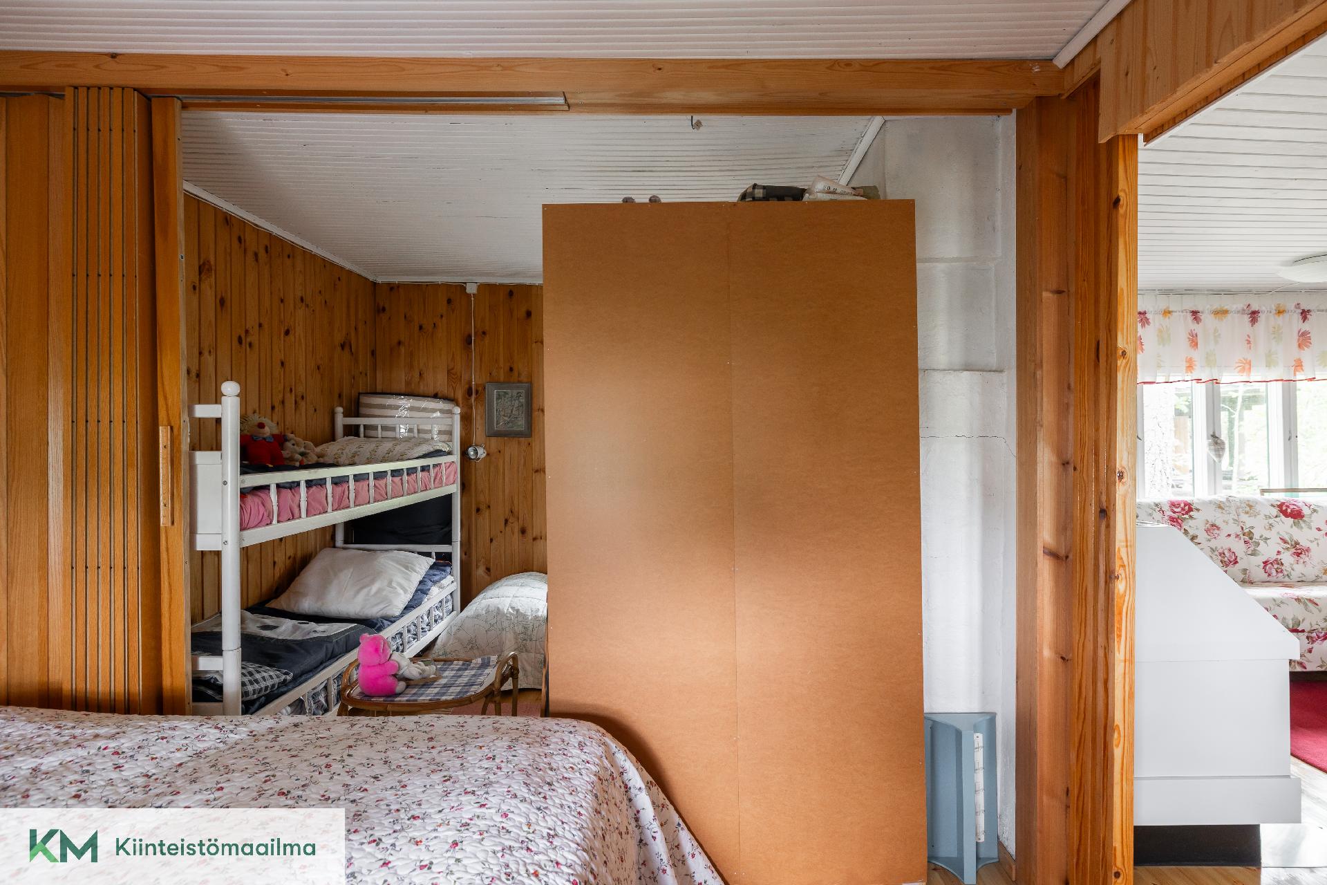 Salminlaatit 133, Neuvoton, Hamina