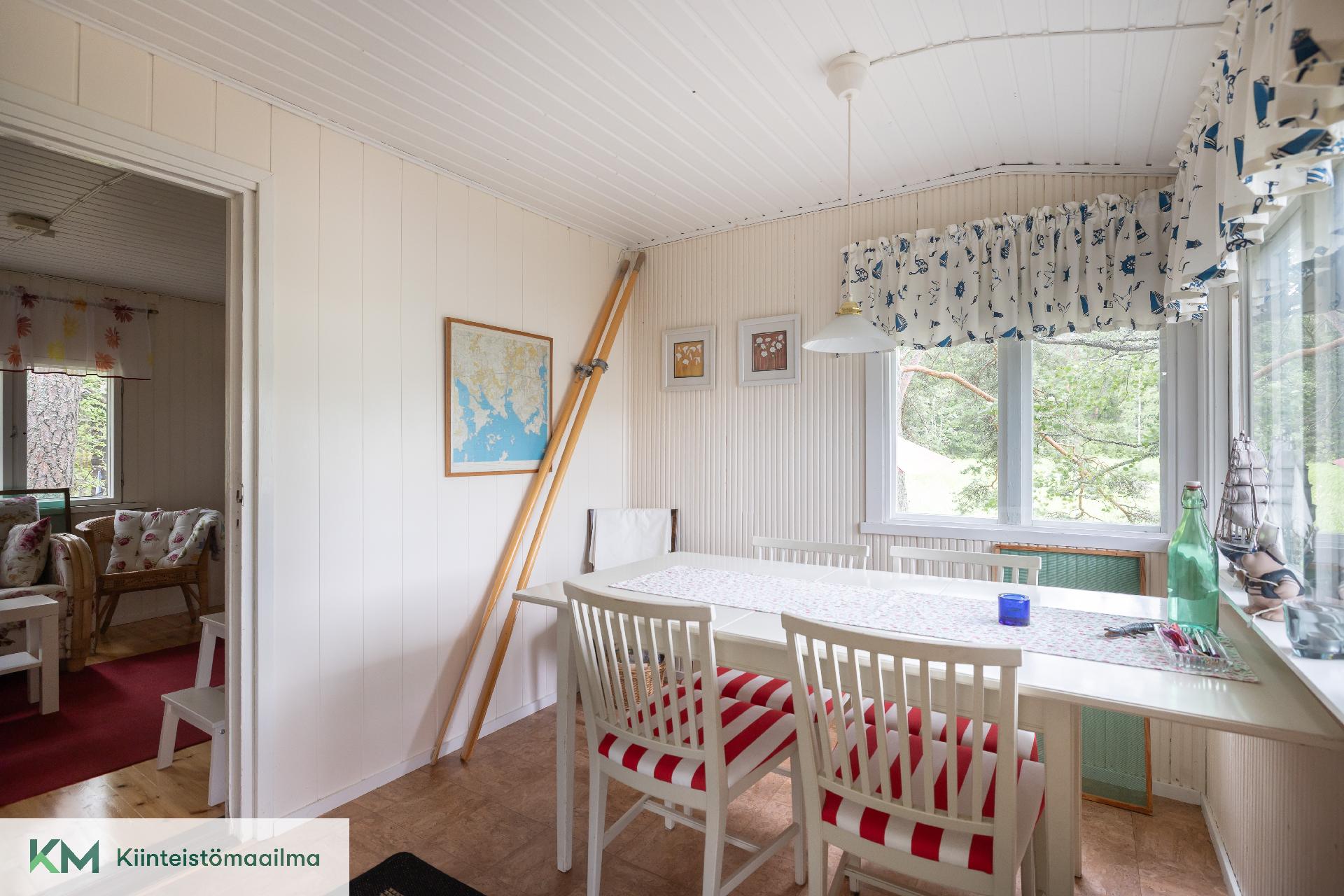 Salminlaatit 133, Neuvoton, Hamina