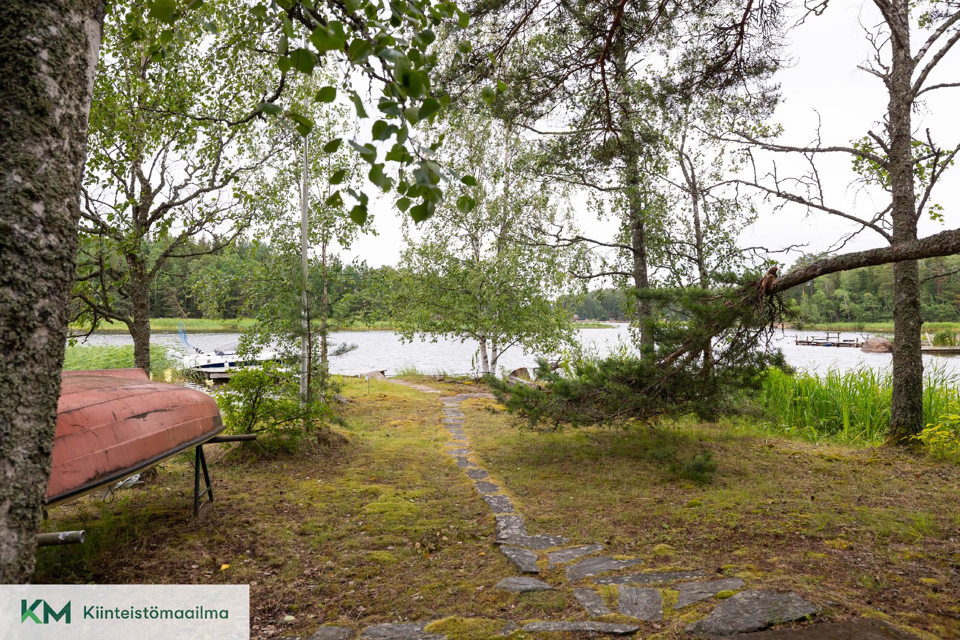 Salminlaatit 133, Neuvoton, Hamina