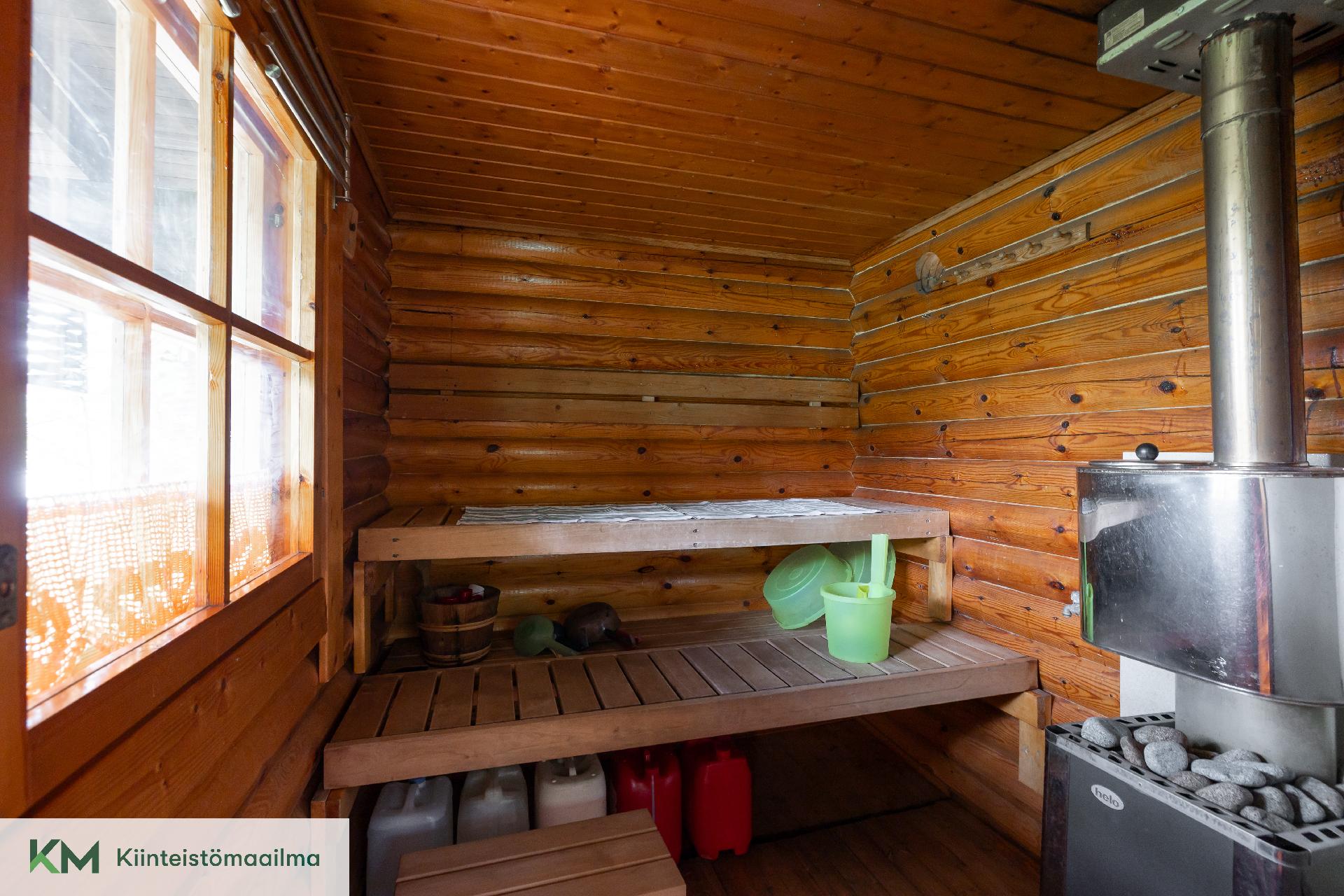 Salminlaatit 133, Neuvoton, Hamina