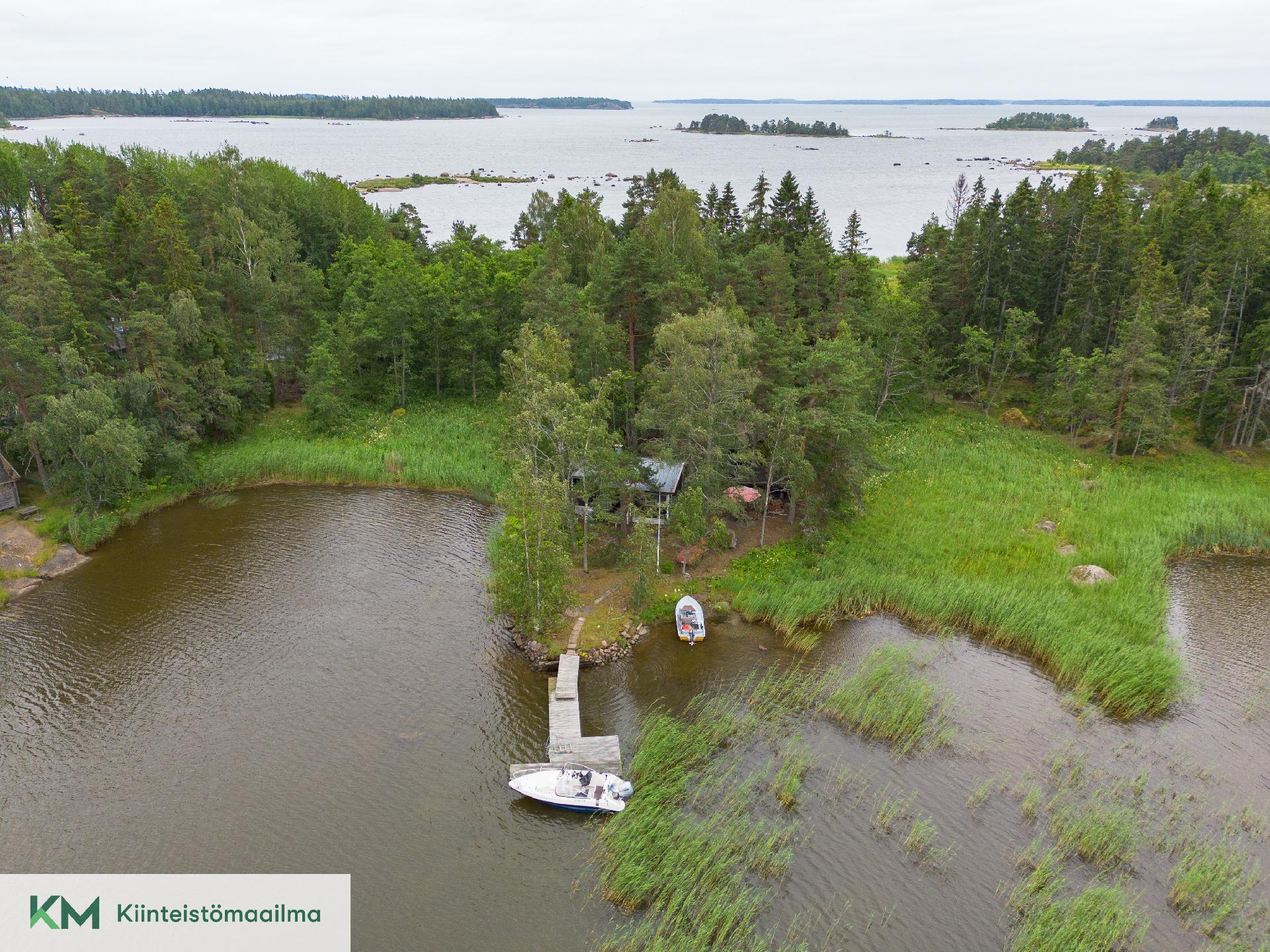 Salminlaatit 133, Neuvoton, Hamina