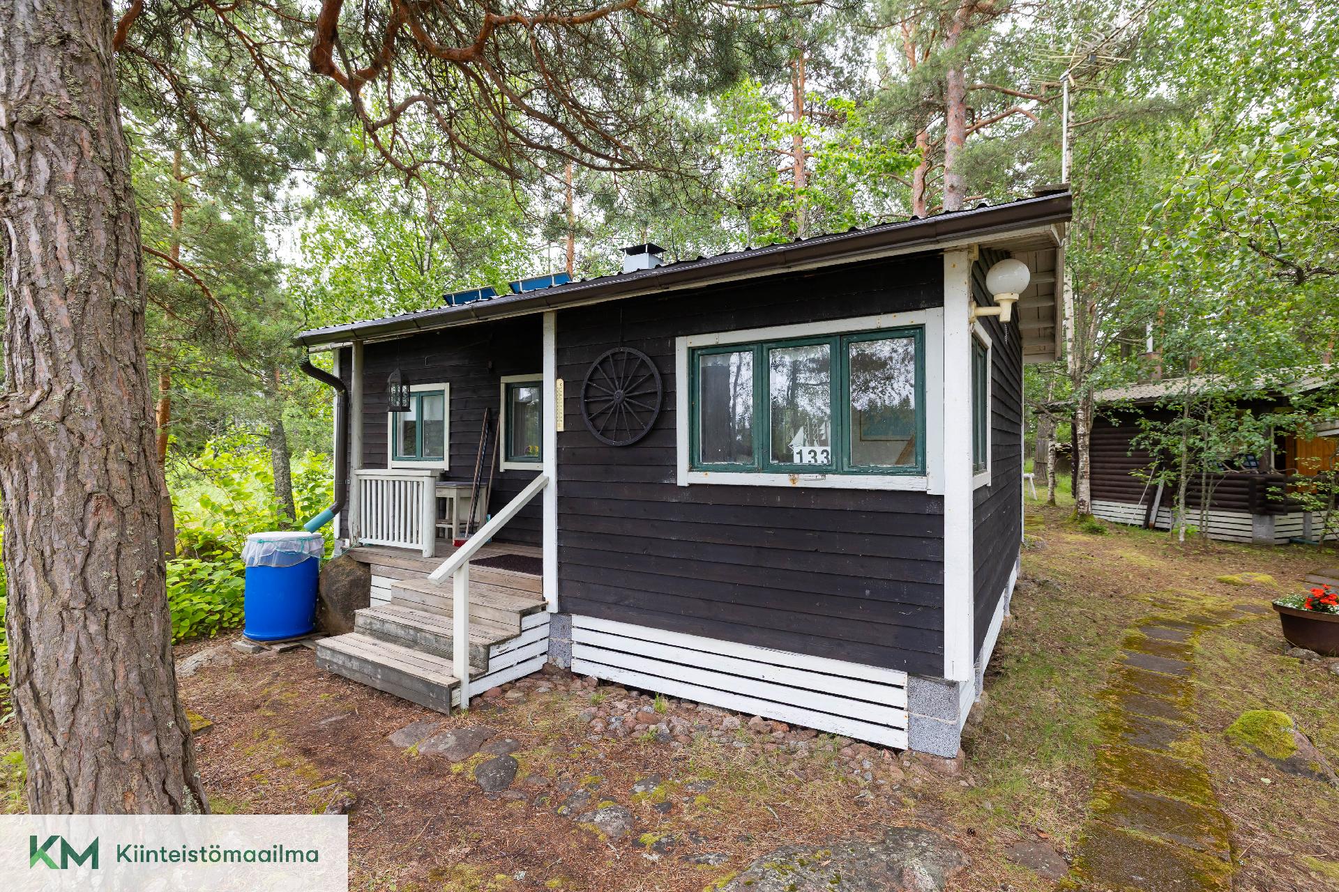 Salminlaatit 133, Neuvoton, Hamina