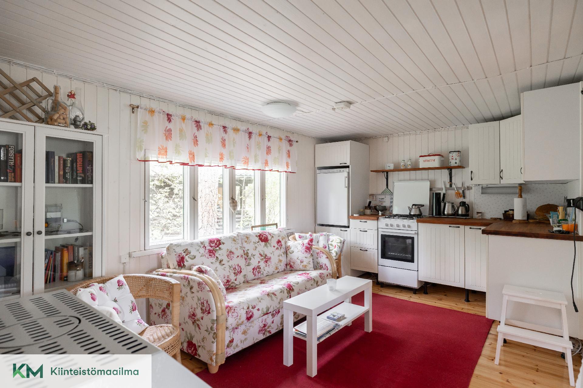 Salminlaatit 133, Neuvoton, Hamina