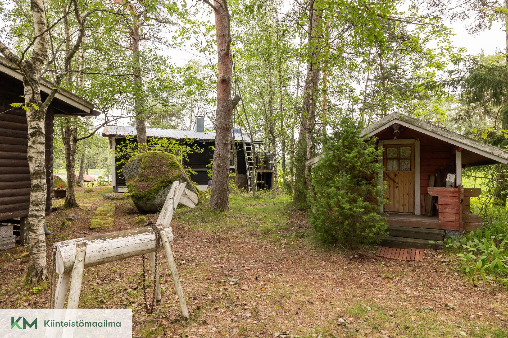 Salminlaatit 133, Neuvoton, Hamina