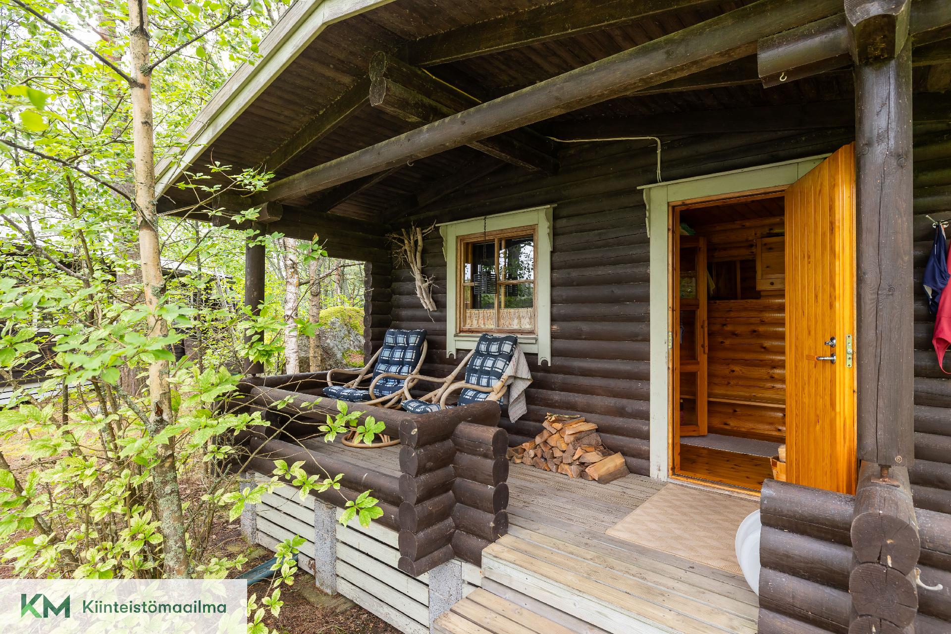 Salminlaatit 133, Neuvoton, Hamina