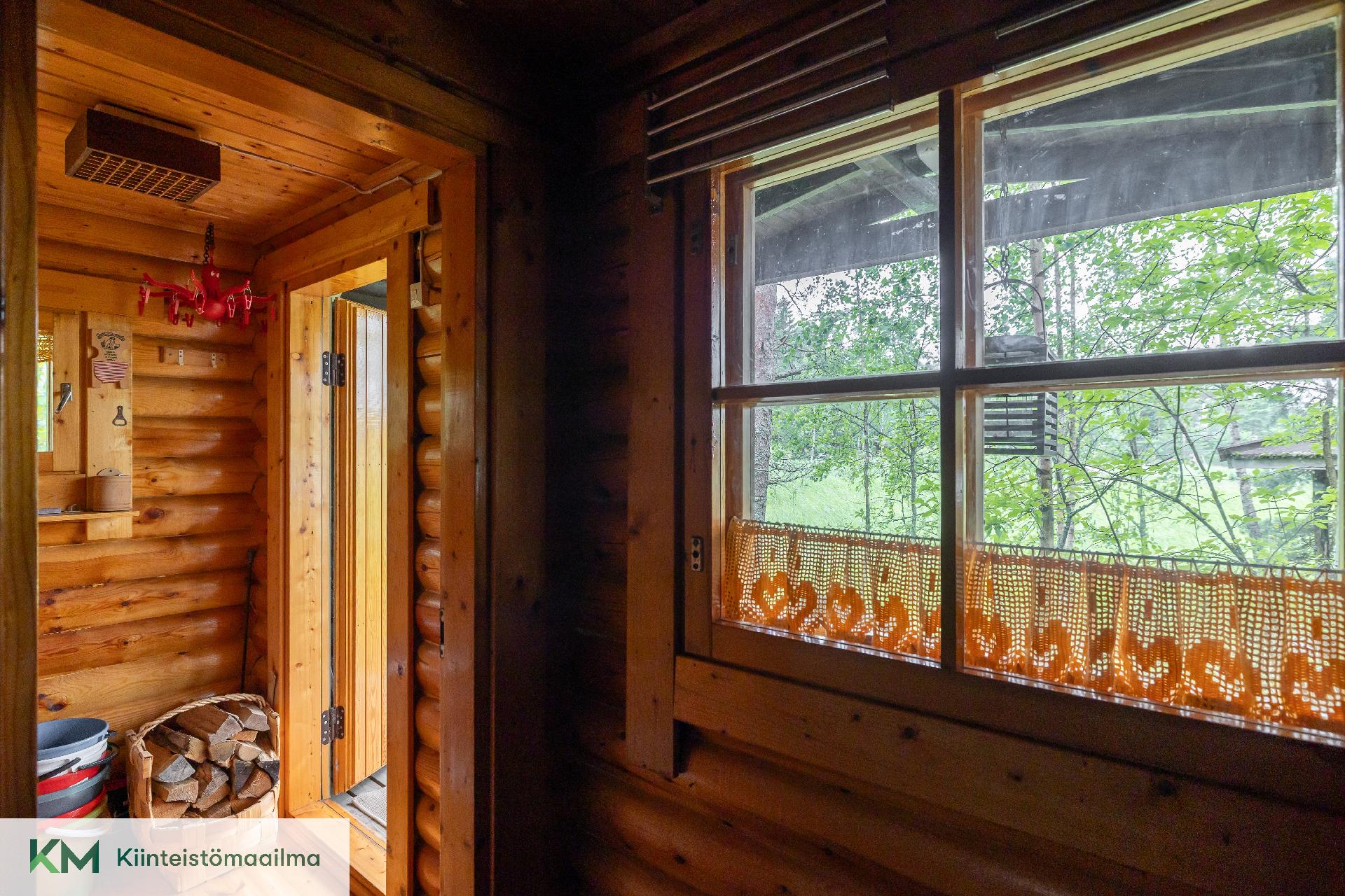 Salminlaatit 133, Neuvoton, Hamina