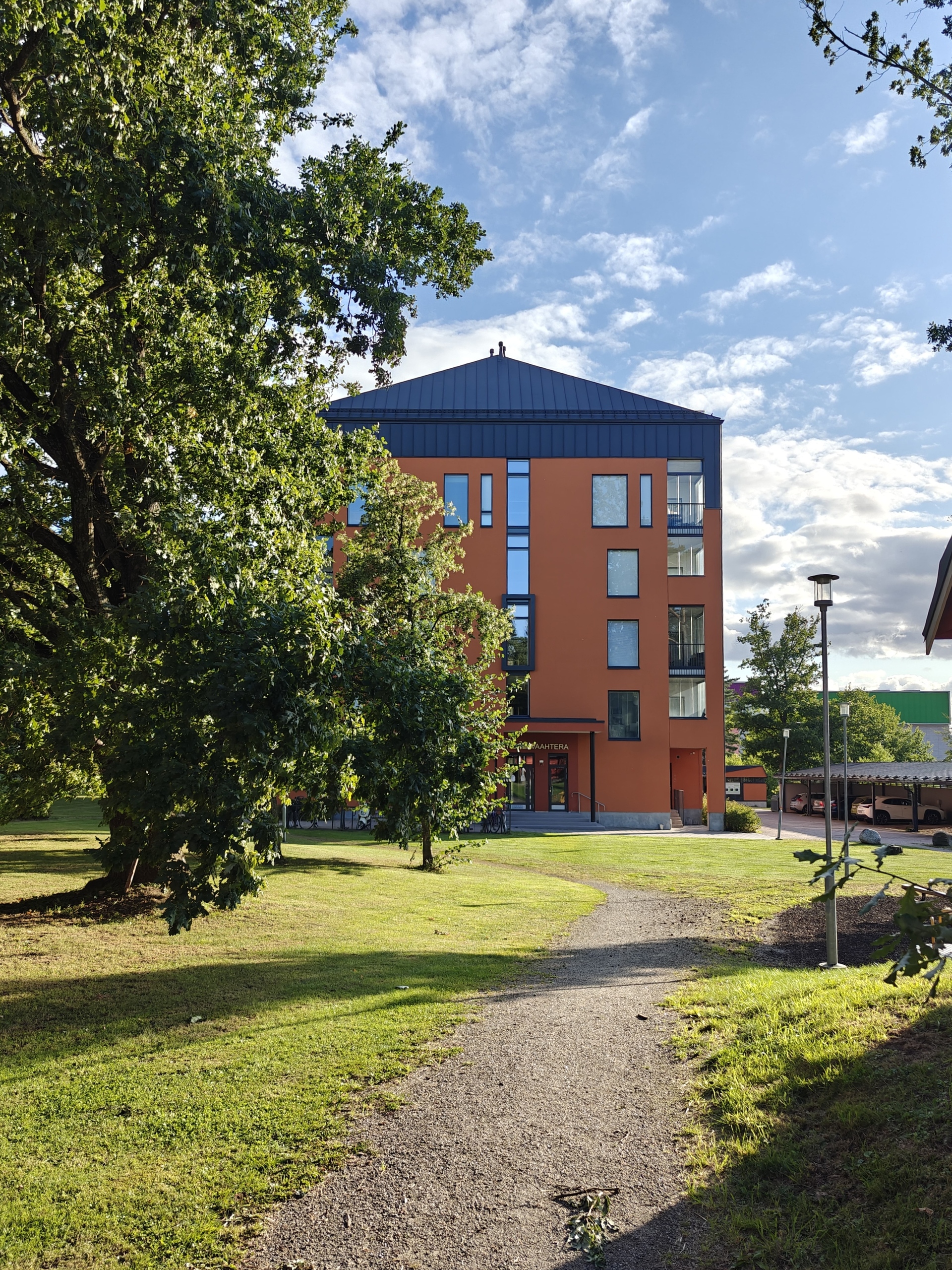 Kävelytie Hopeavaahteraan