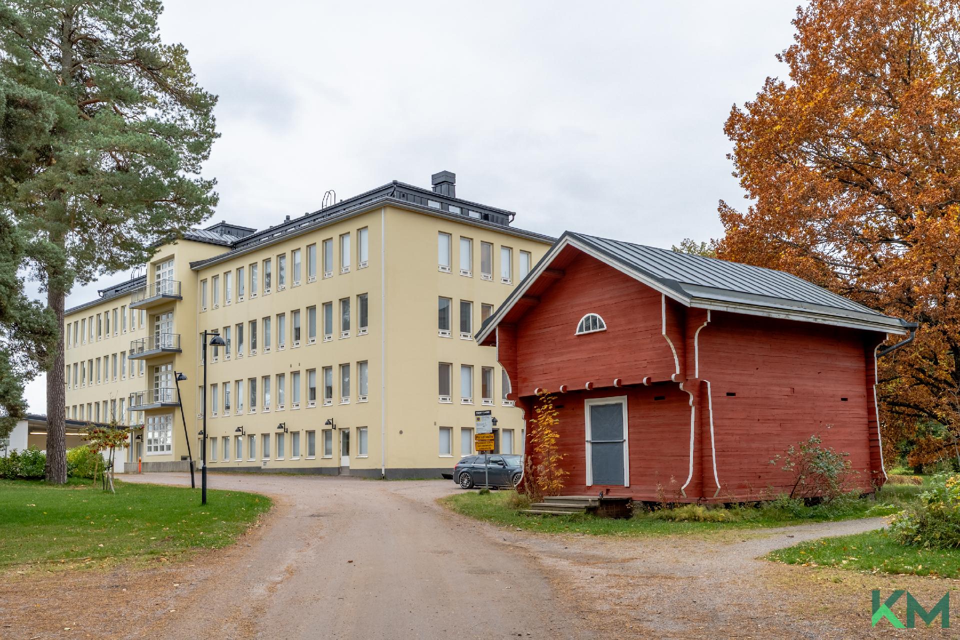 Kulku Maanviljelijänkujalta oikealle