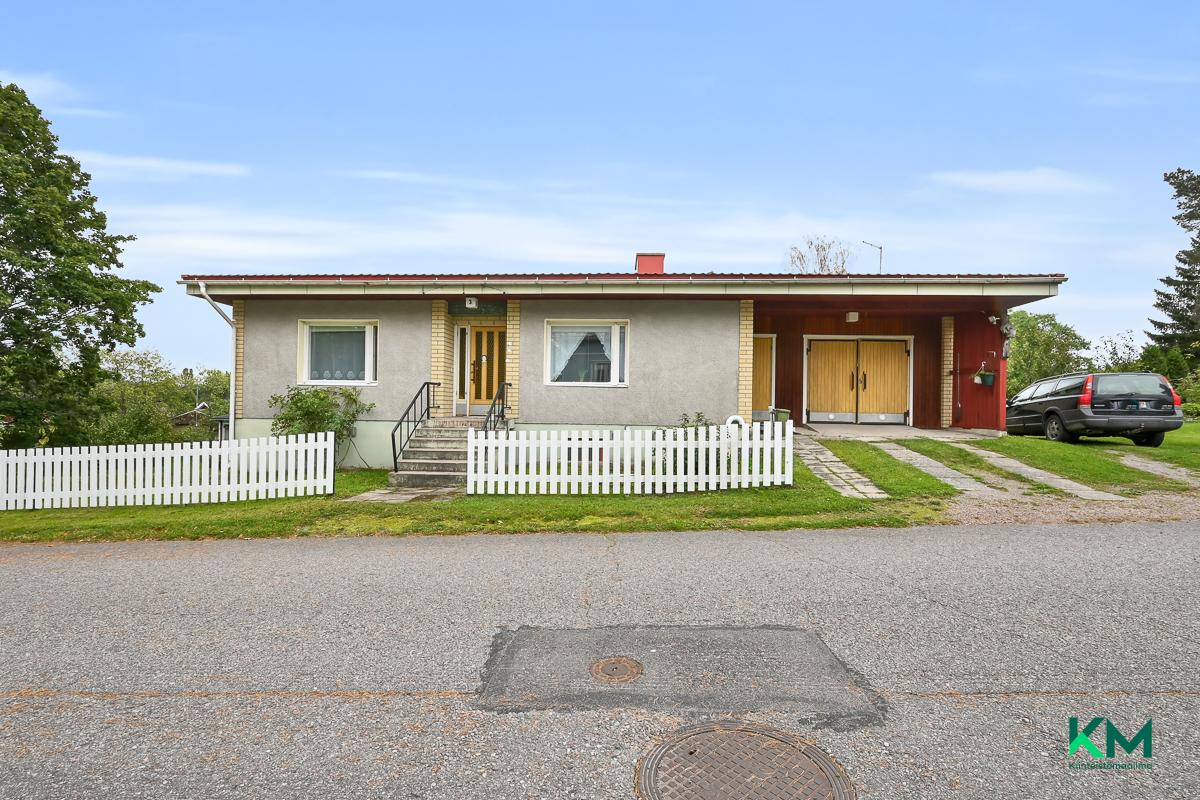 Postimestarinkatu 3, Karjaa, Raasepori