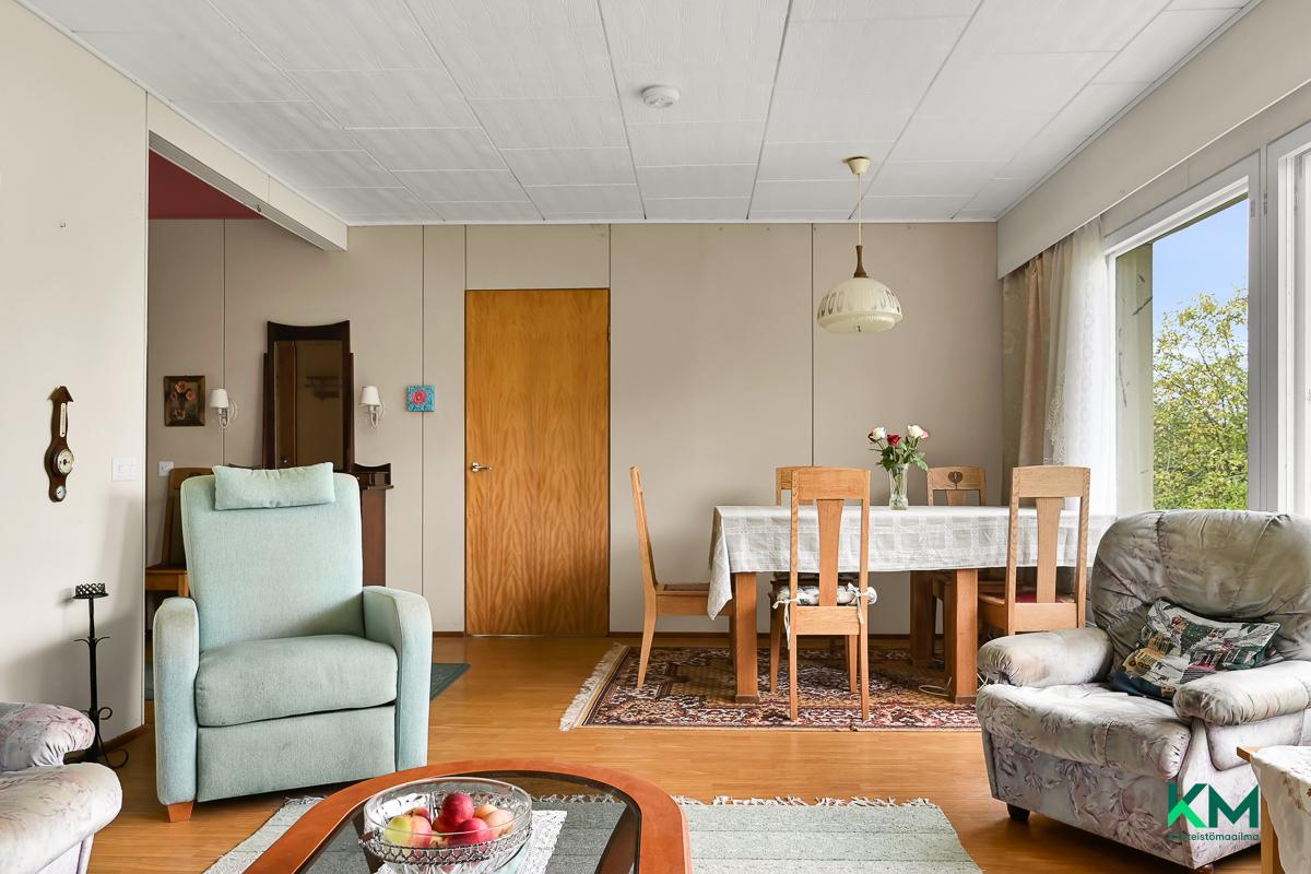 Postimestarinkatu 3, Karjaa, Raasepori