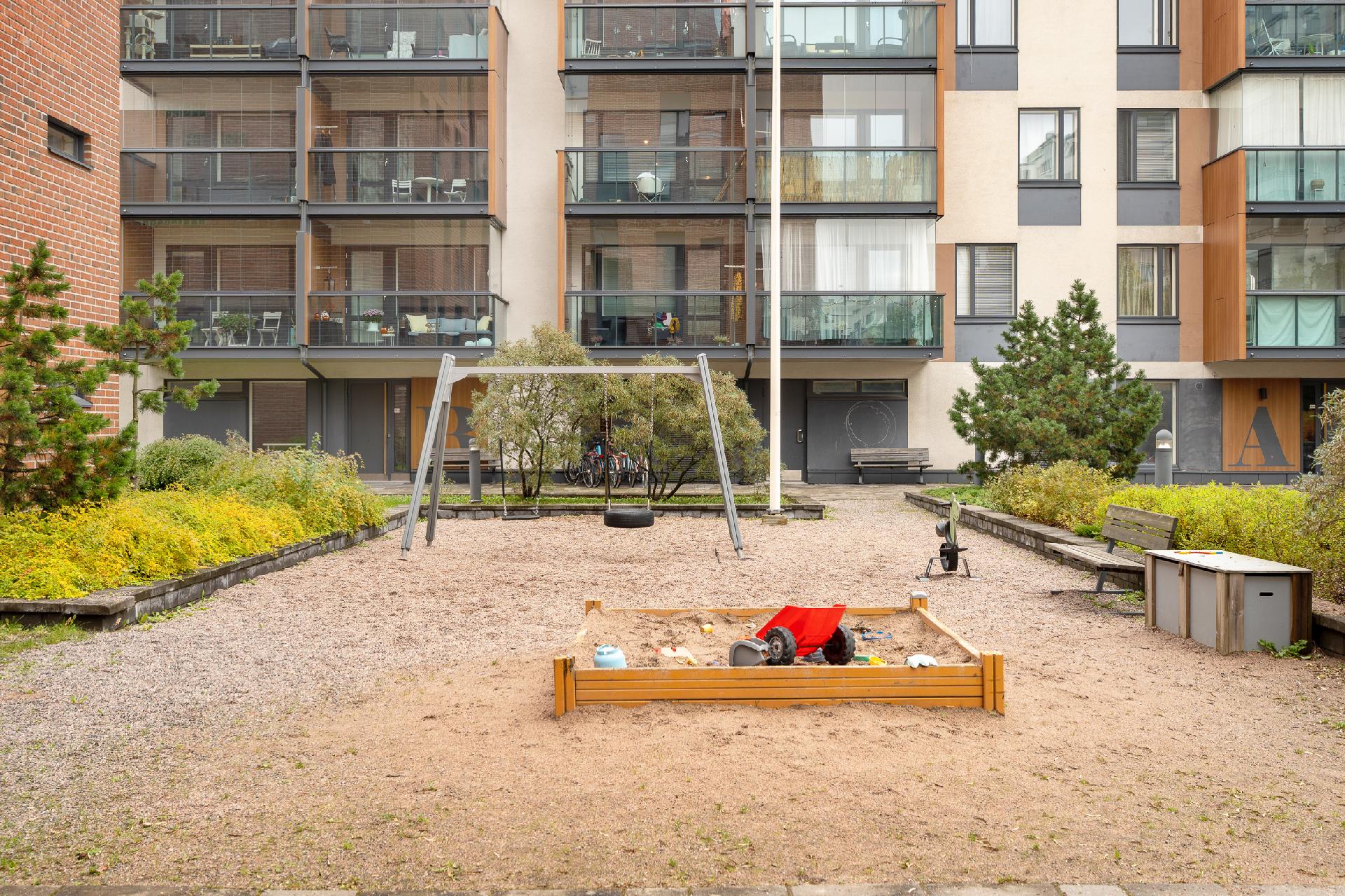 Melkonkatu 21a, Lauttasaari, Helsinki