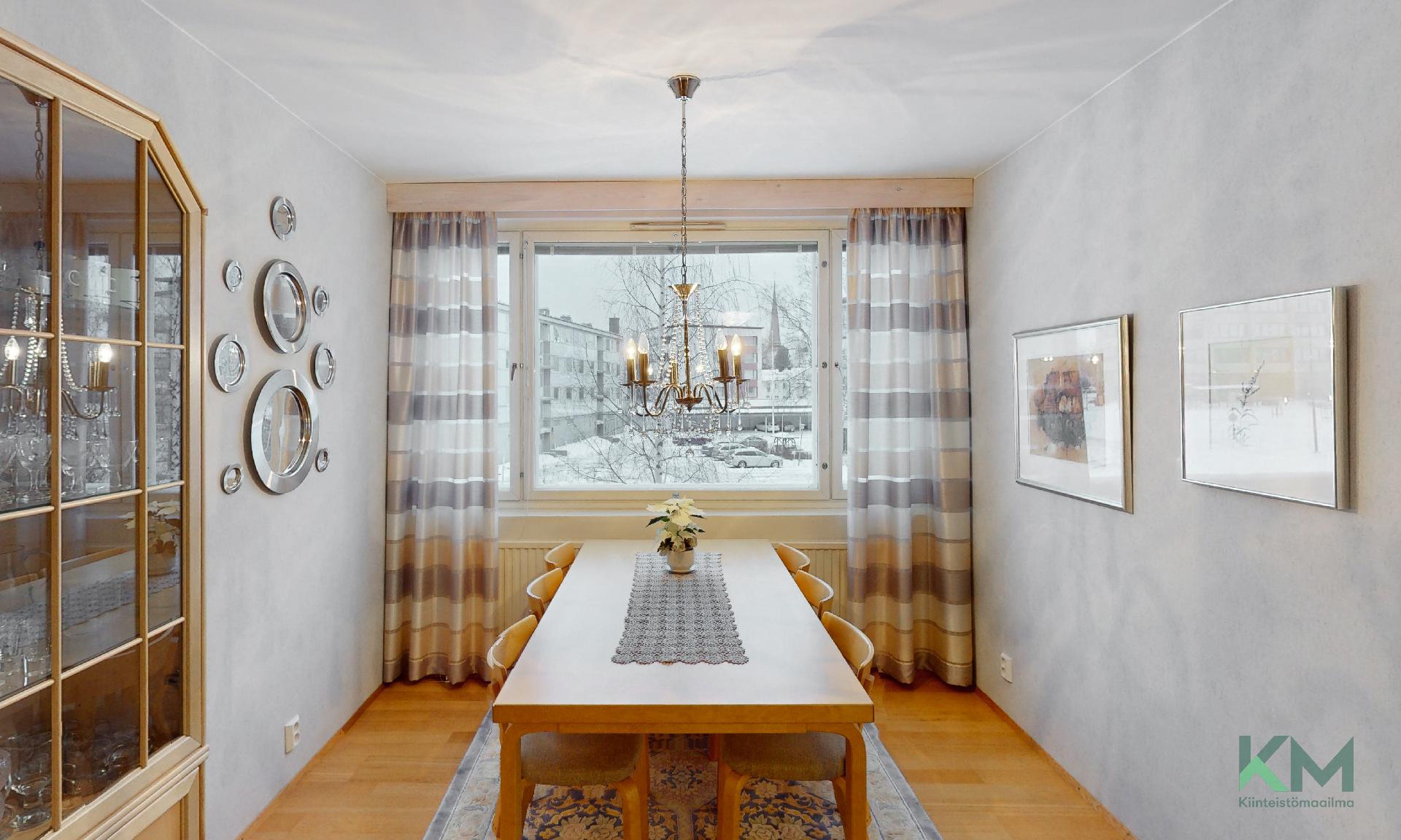 Erillinen ruokailutila