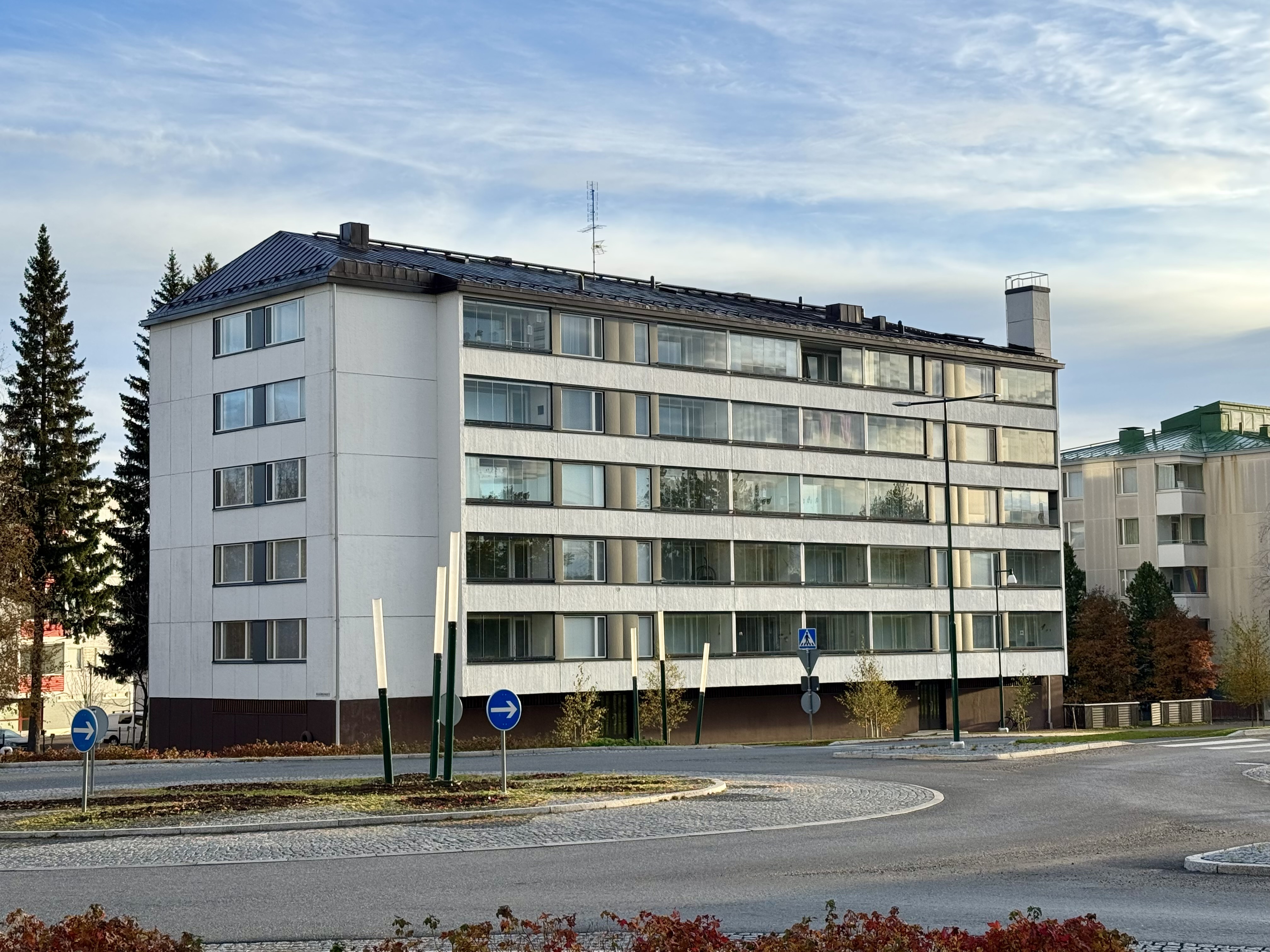 Julkisivu Puutarhakadulle