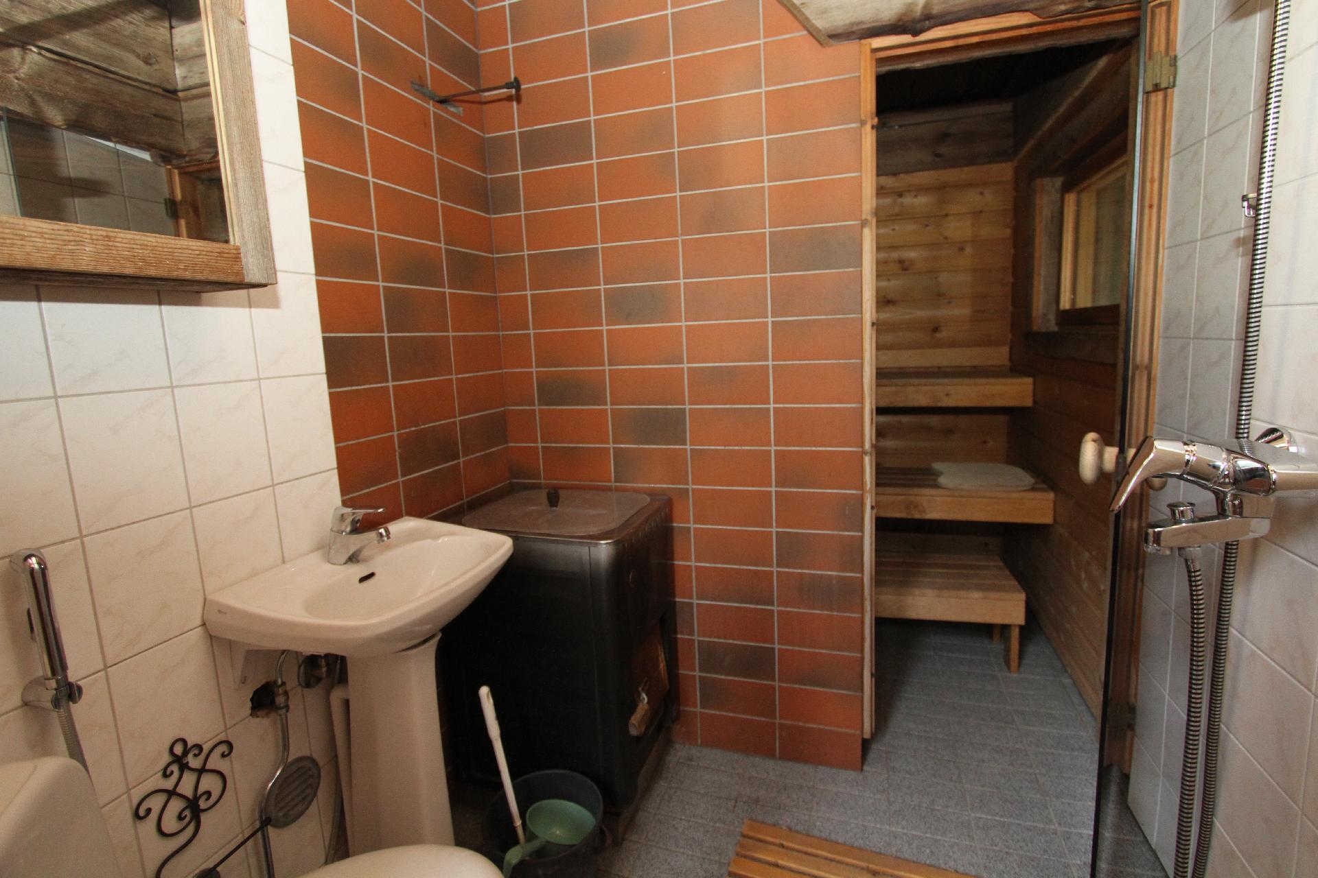 Sauna, pesutilat ja wc