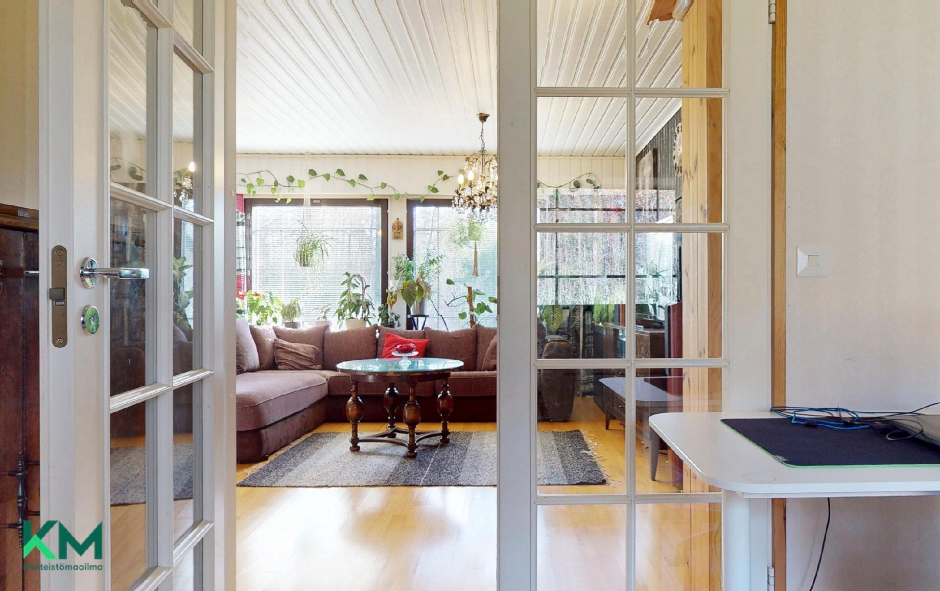 Kalliotie 11, Veikkaala, Mustasaari