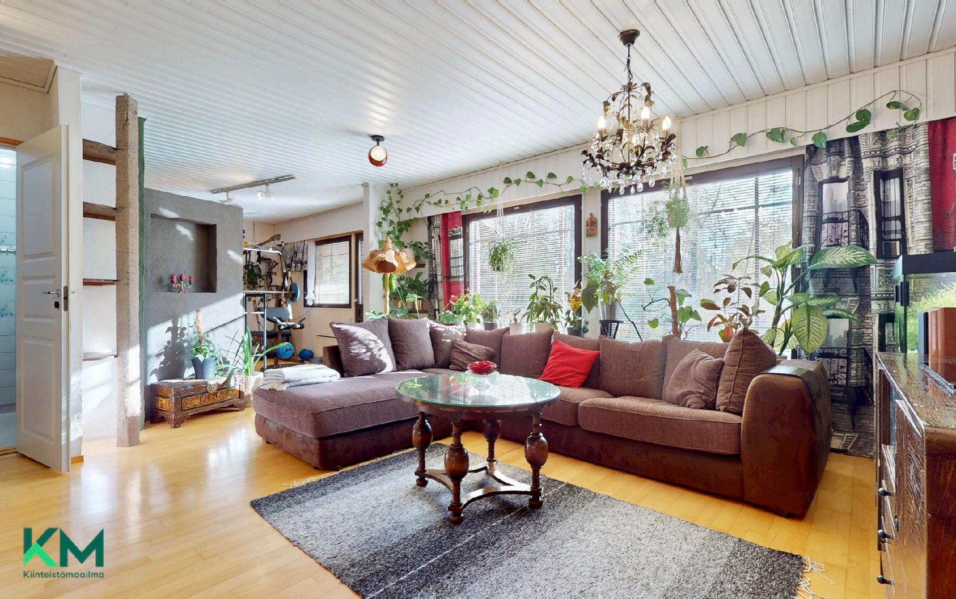 Kalliotie 11, Veikkaala, Mustasaari