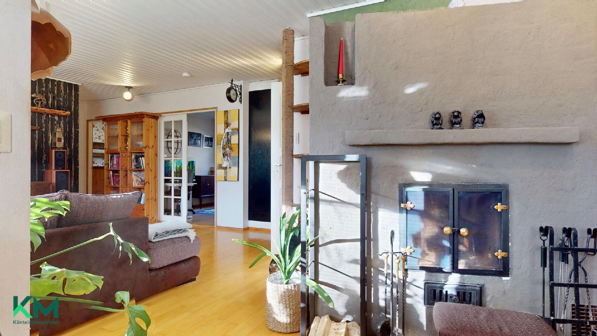 Kalliotie 11, Veikkaala, Mustasaari