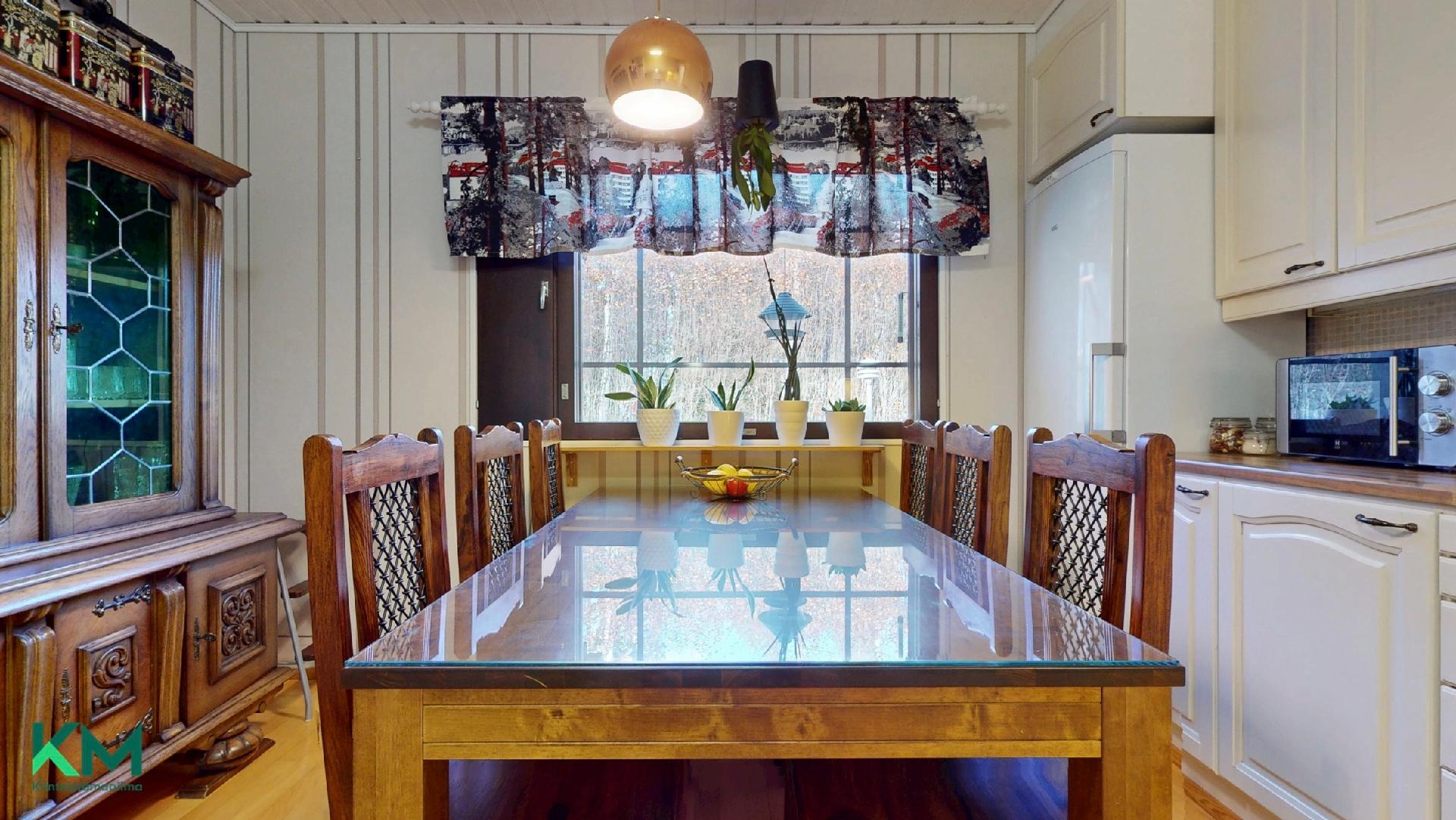 Kalliotie 11, Veikkaala, Mustasaari