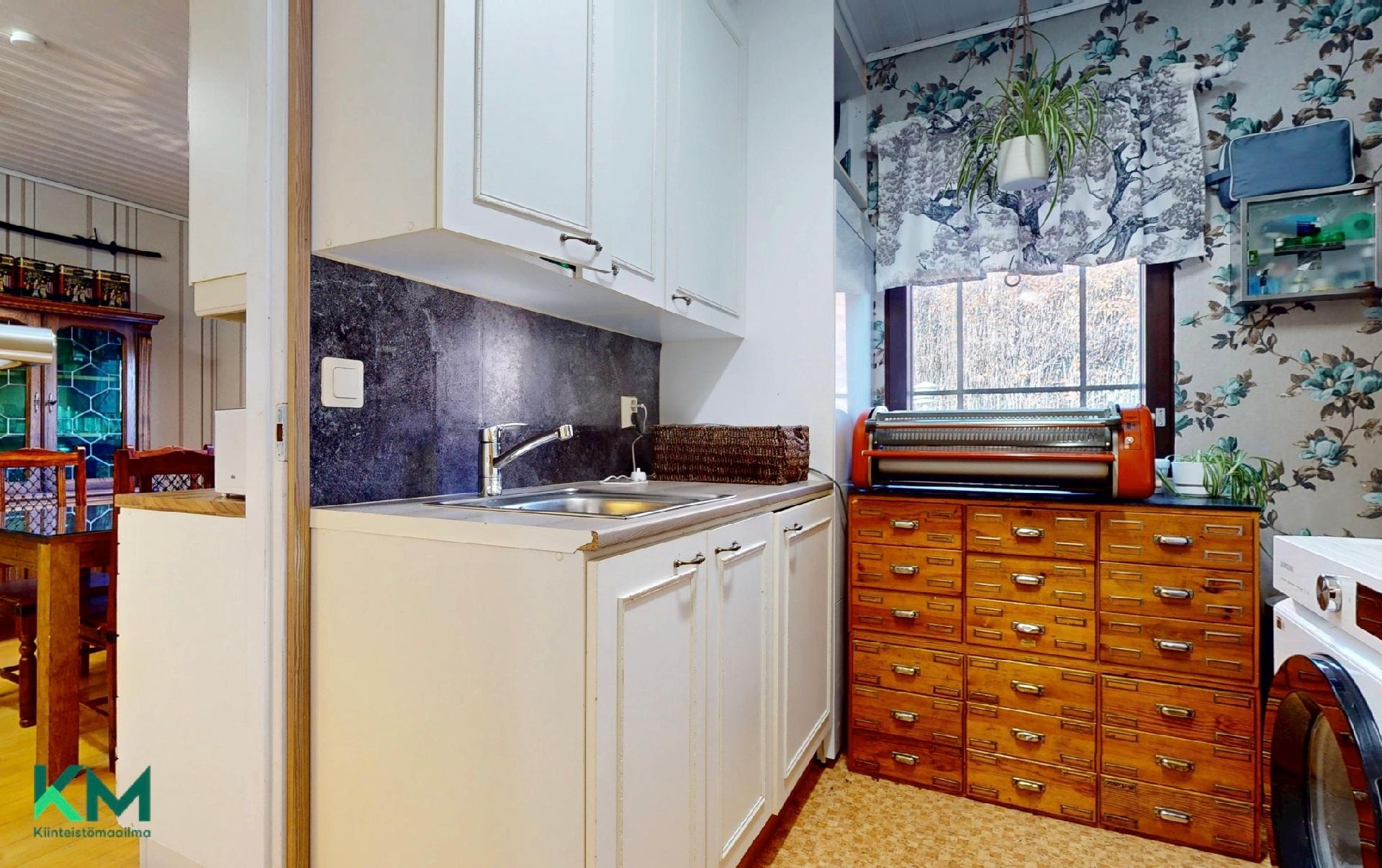 Kalliotie 11, Veikkaala, Mustasaari