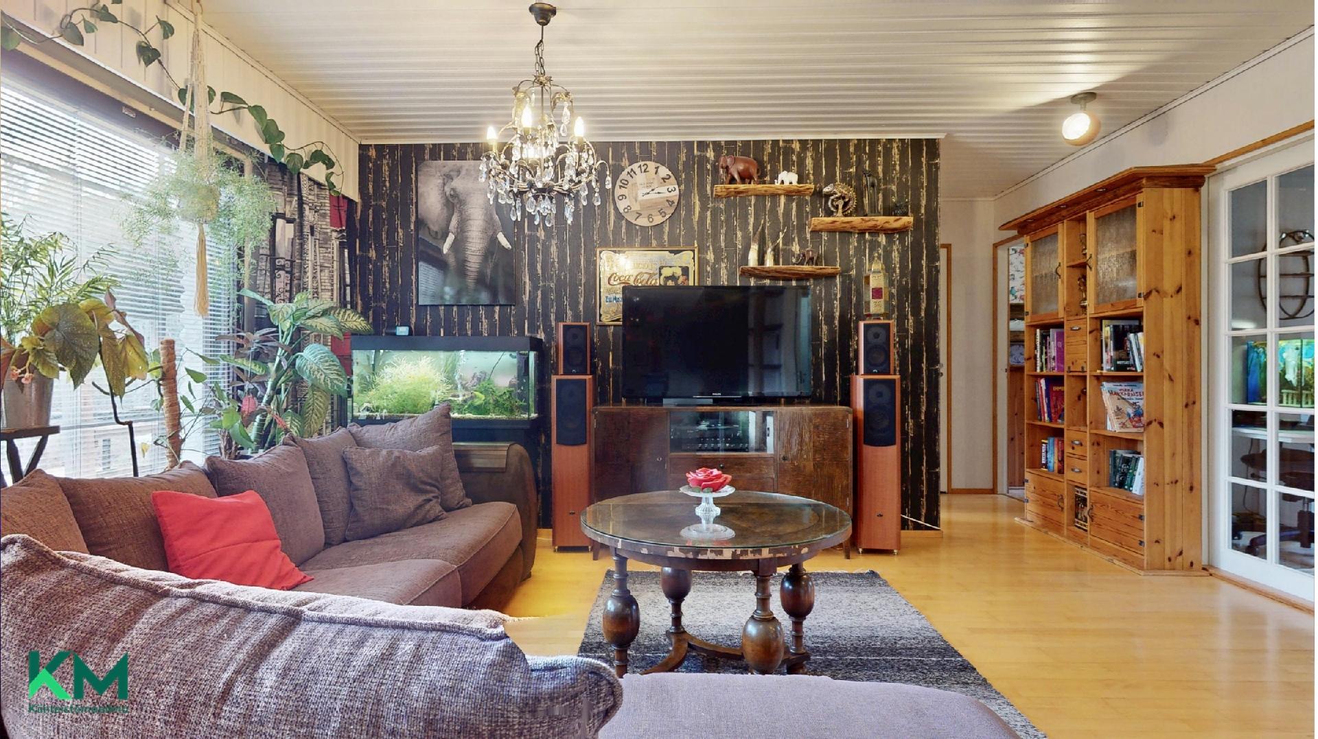 Kalliotie 11, Veikkaala, Mustasaari