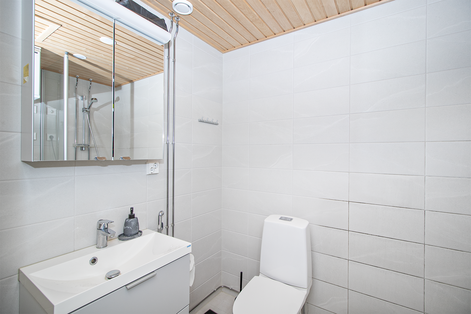 Hiihtäjäntie 9, Puijonlaakso, Kuopio