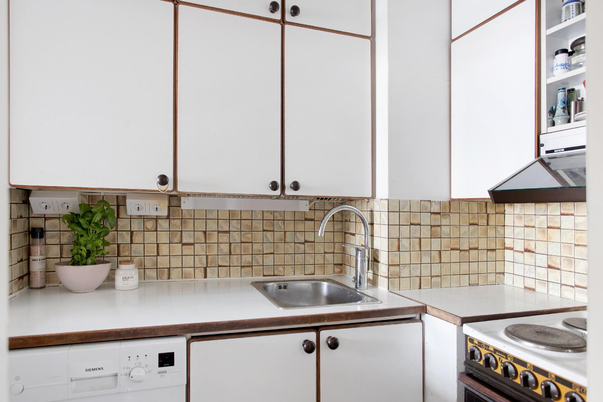 Laivastokatu 12, Katajanokka, Helsinki