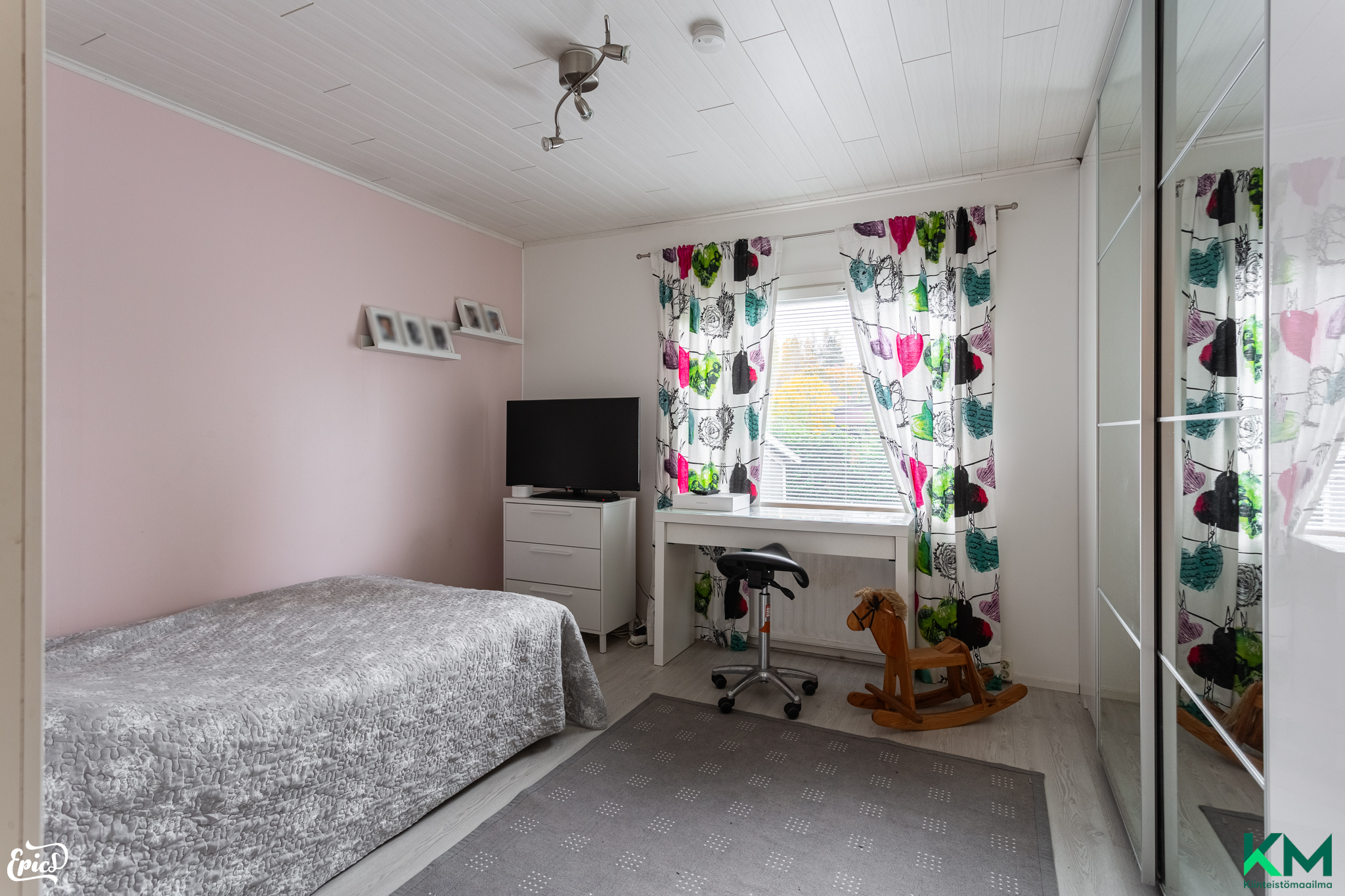 Keskikerroksen makuuhuone