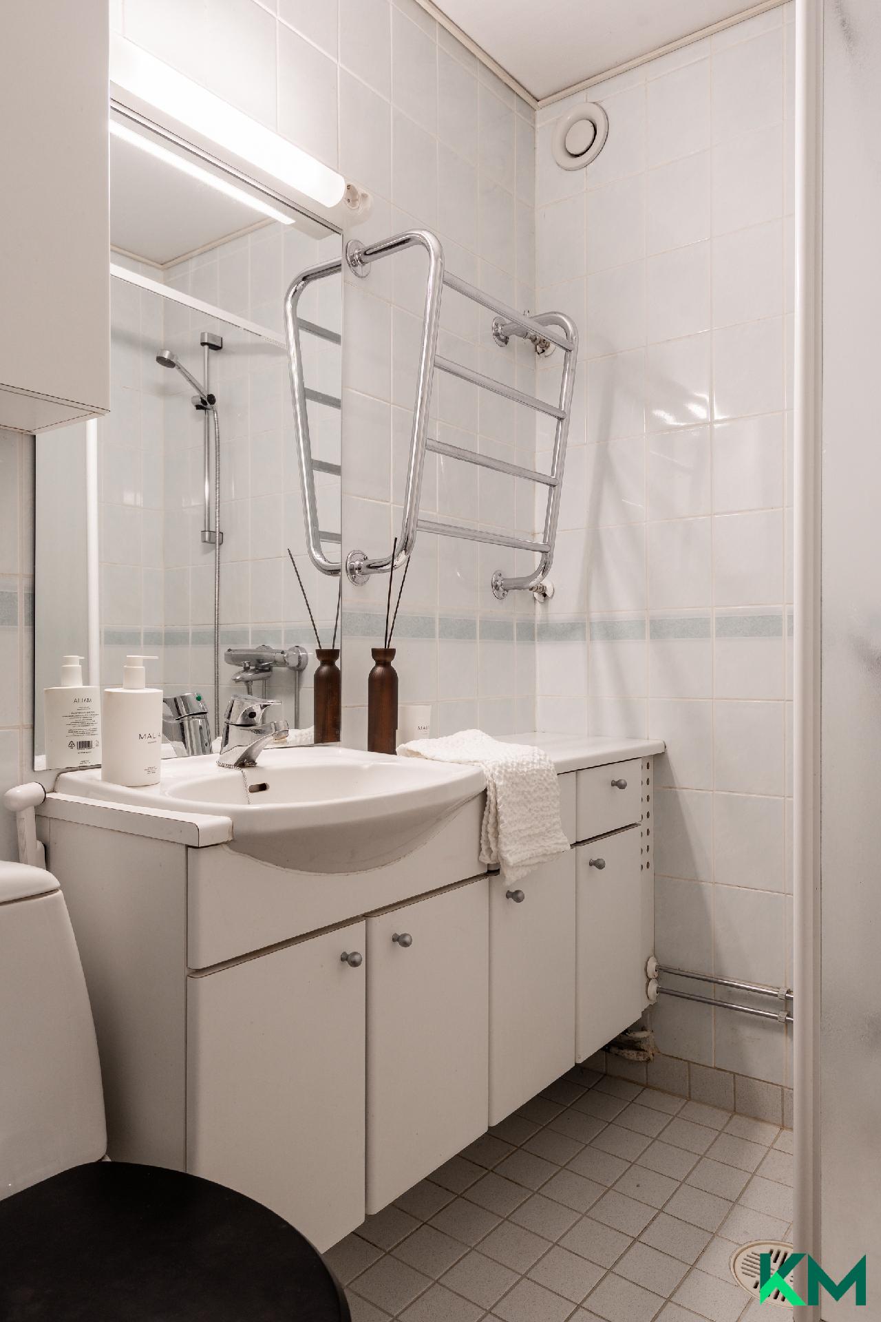 Täysikuu 10, Olari, Espoo