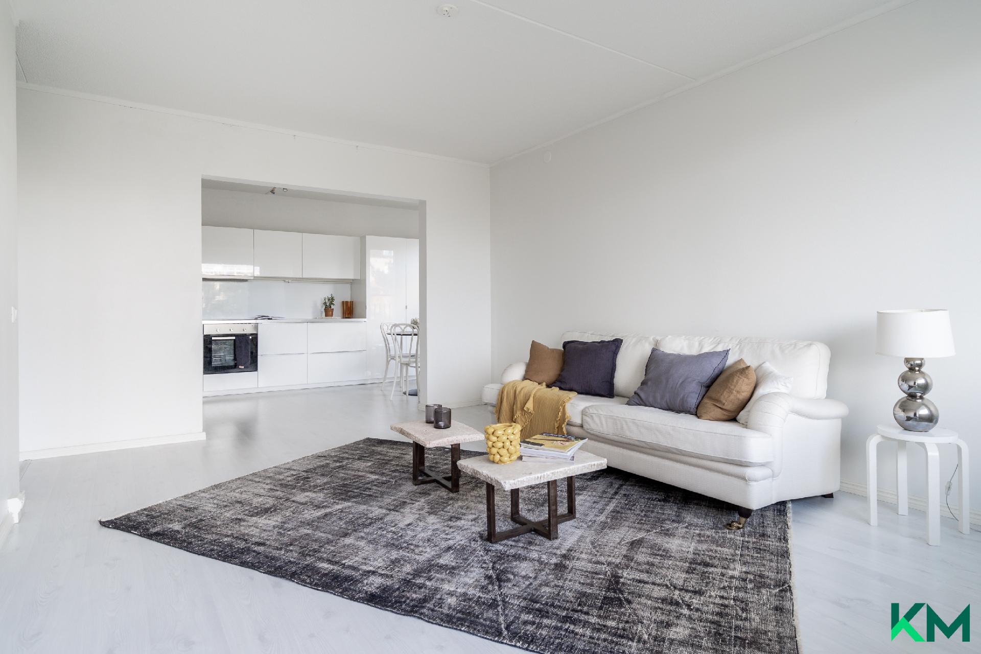 Täysikuu 10, Olari, Espoo