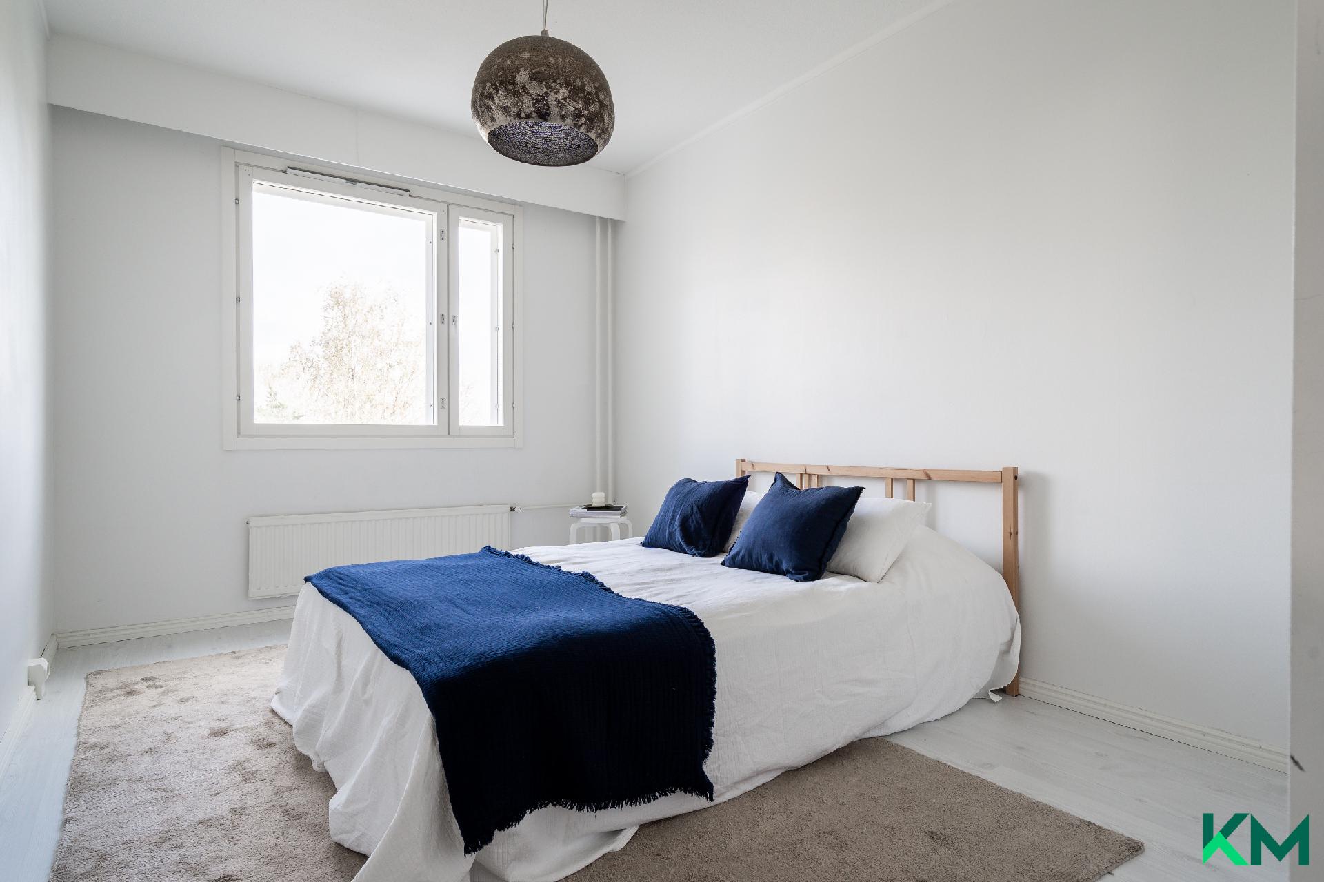 Täysikuu 10, Olari, Espoo