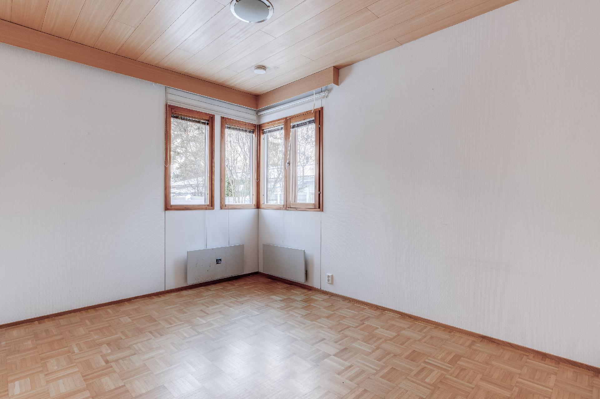 Tulustie 8, Paloheinä, Helsinki