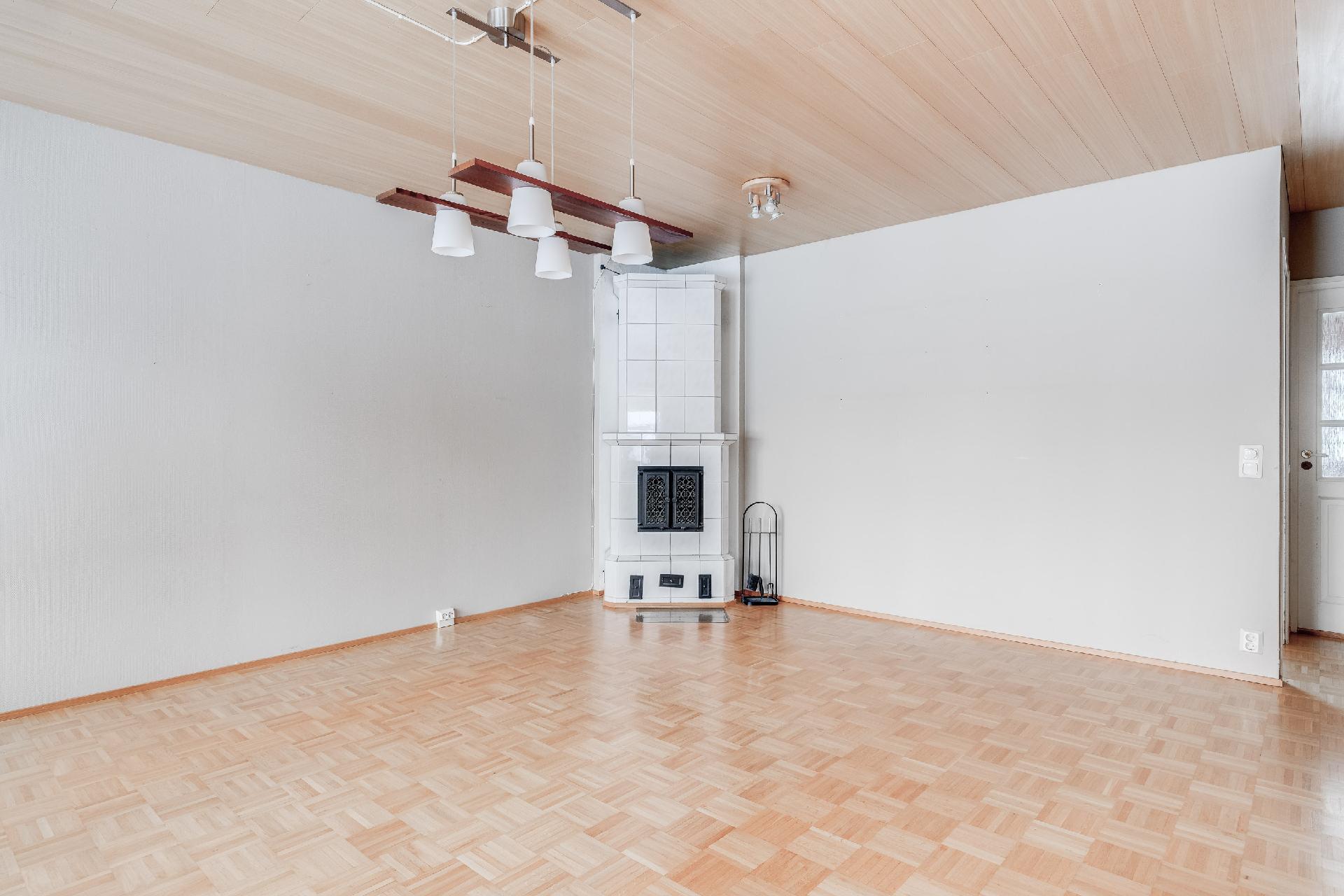 Tulustie 8, Paloheinä, Helsinki