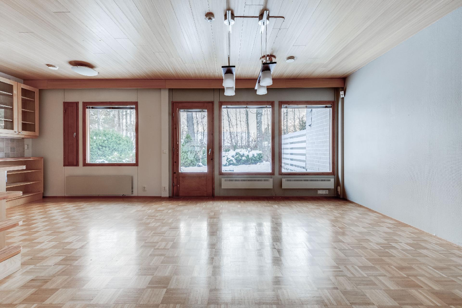 Tulustie 8, Paloheinä, Helsinki