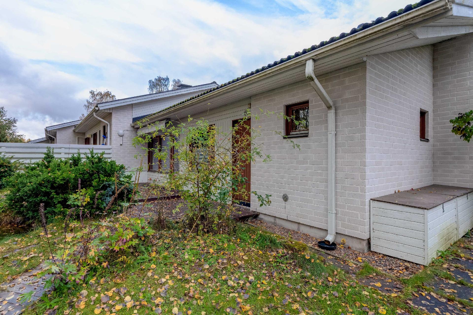 Tulustie 8, Paloheinä, Helsinki