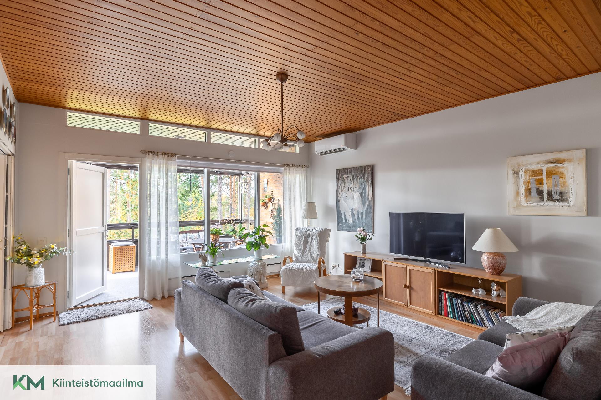 Kääpäkatu 3, Ristinkallio, Kotka