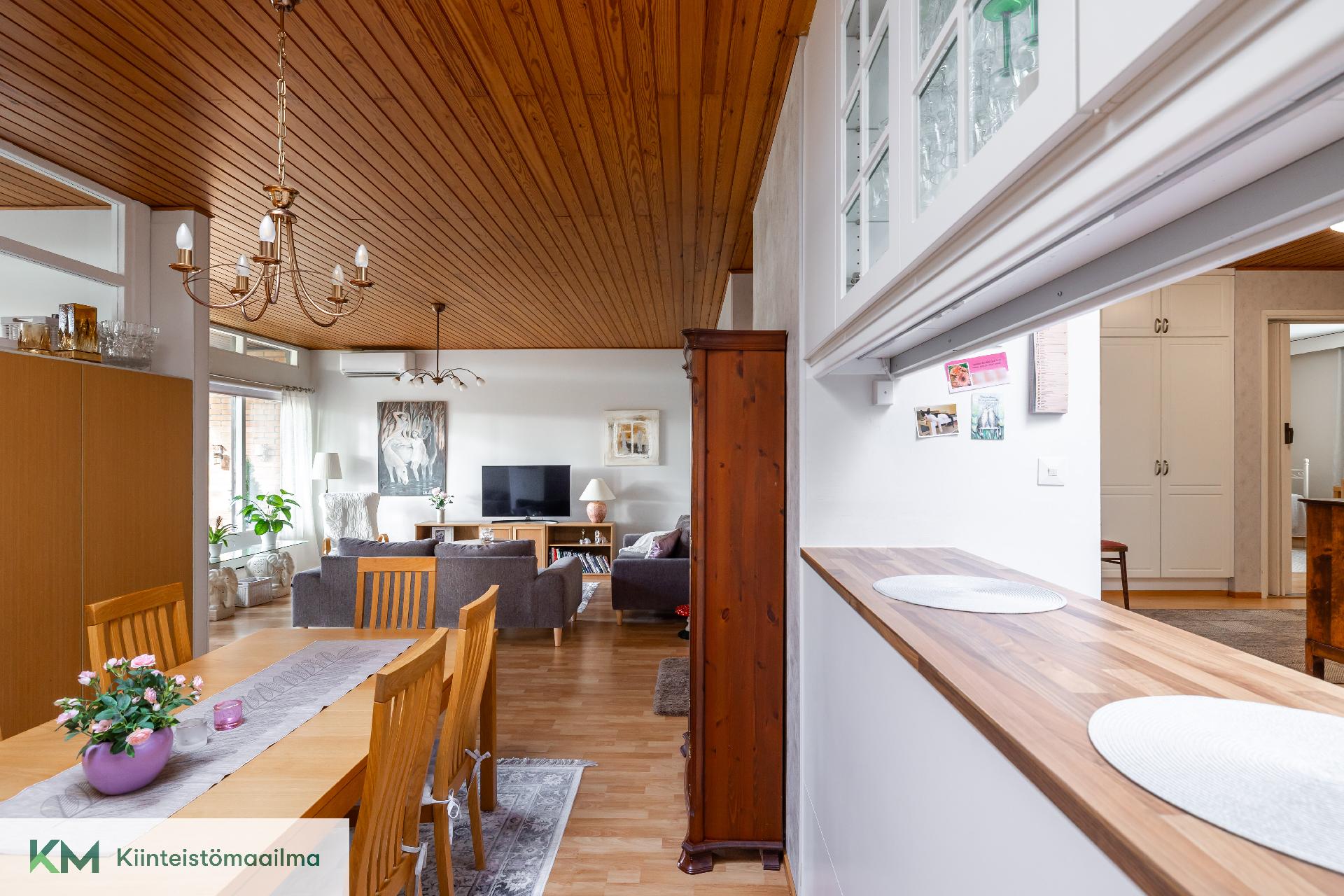 Kääpäkatu 3, Ristinkallio, Kotka