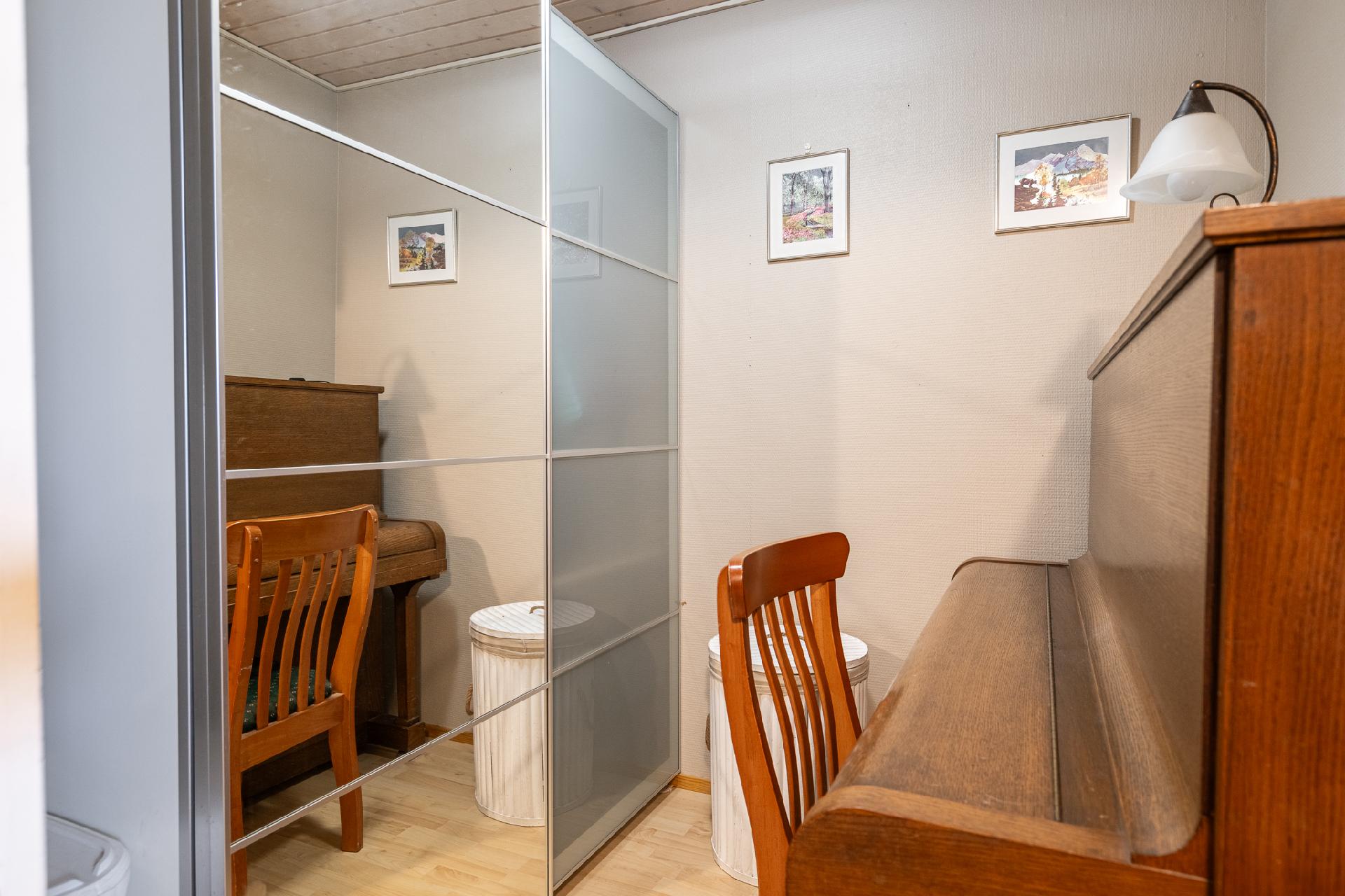 Keskikerroksen makuuhuone