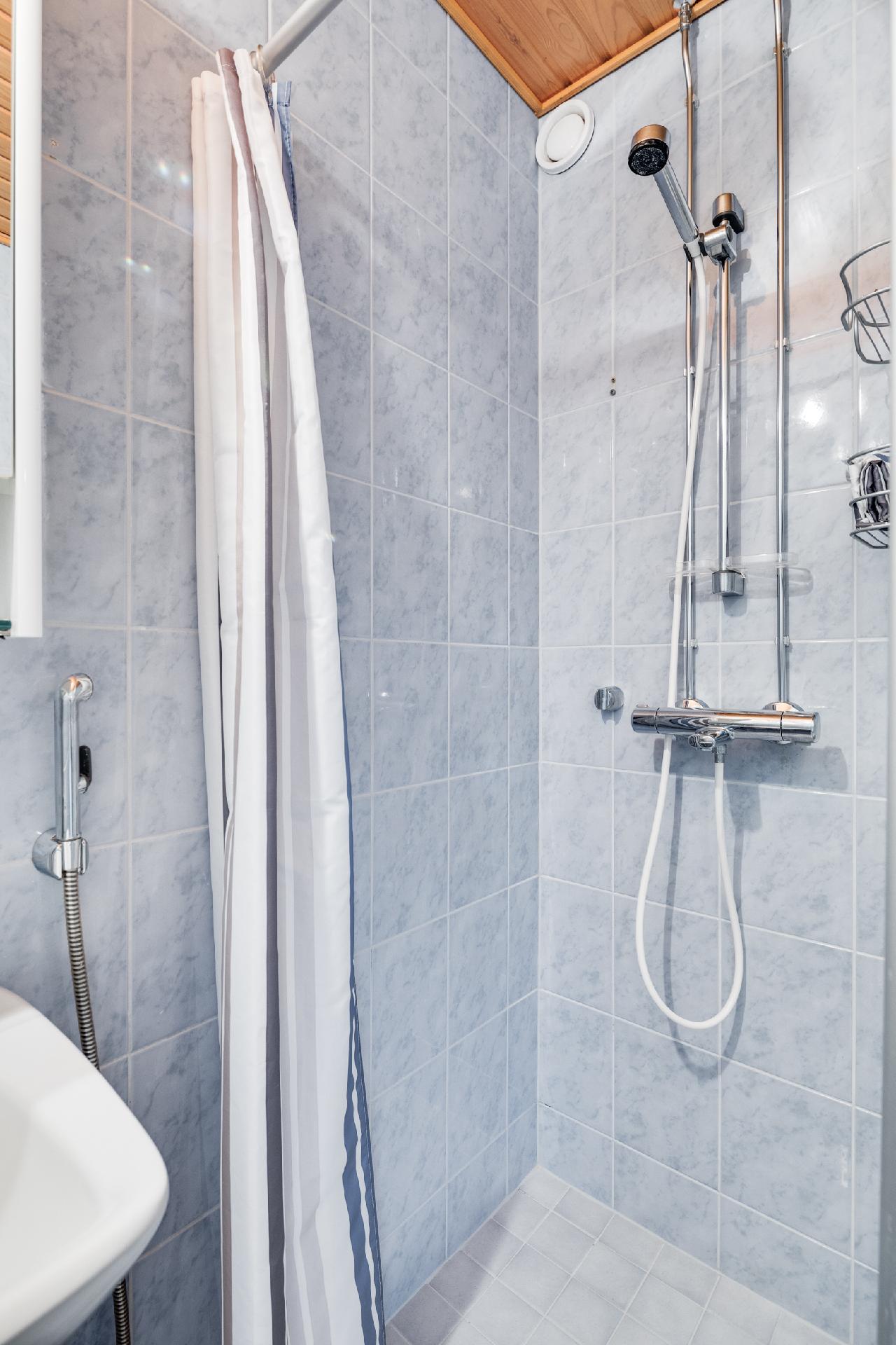 Kivikirveenkuja 3, Myyrmäki, Vantaa