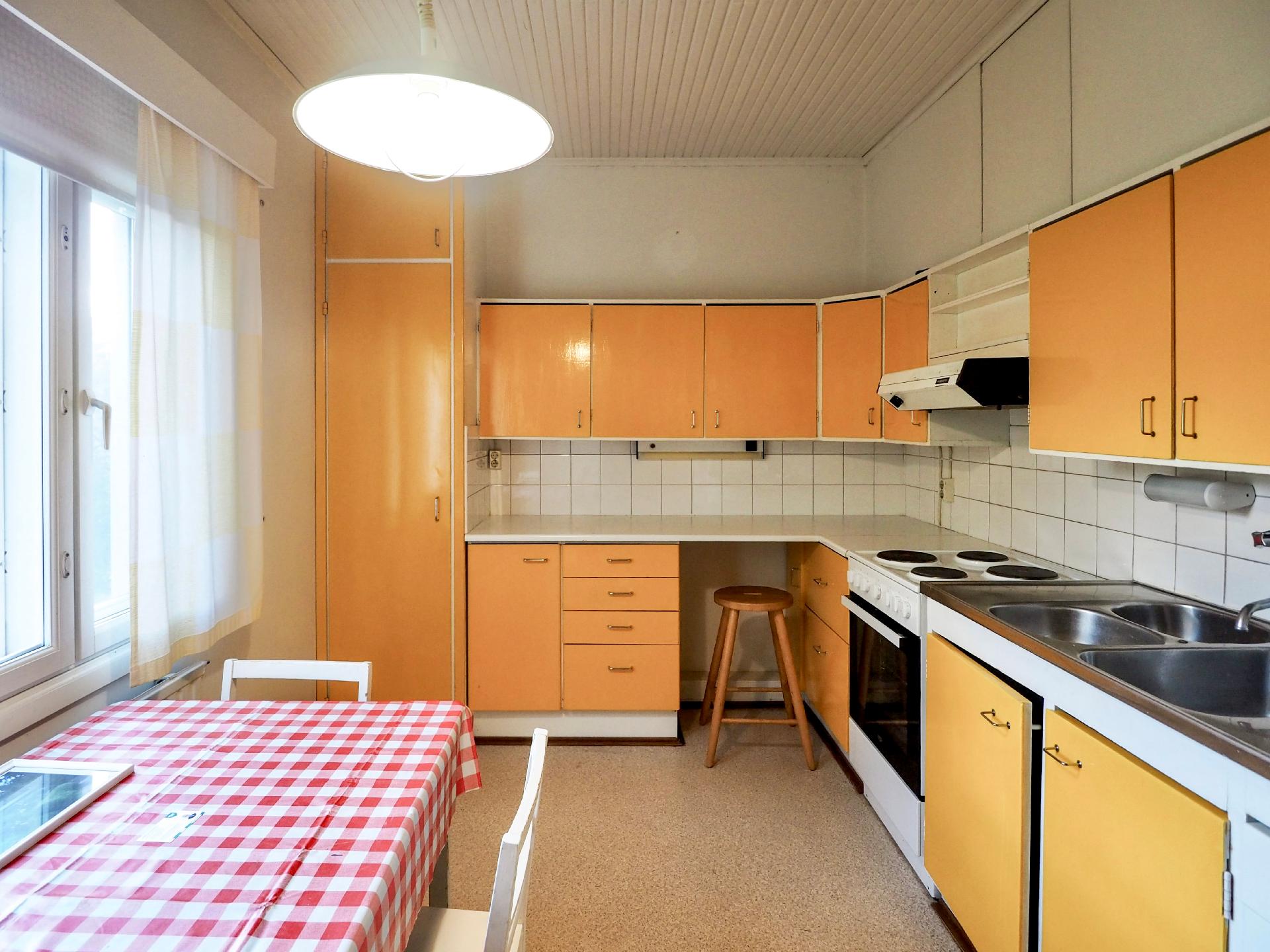 Apilakatu 13, Petsamo, Riihimäki