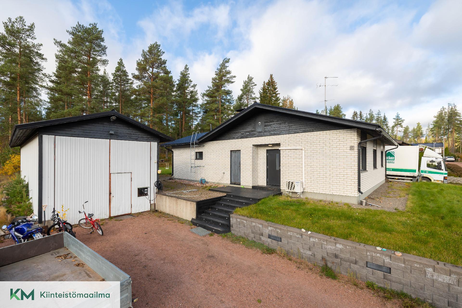 Hirsipolku 17, Kaukola, Kotka