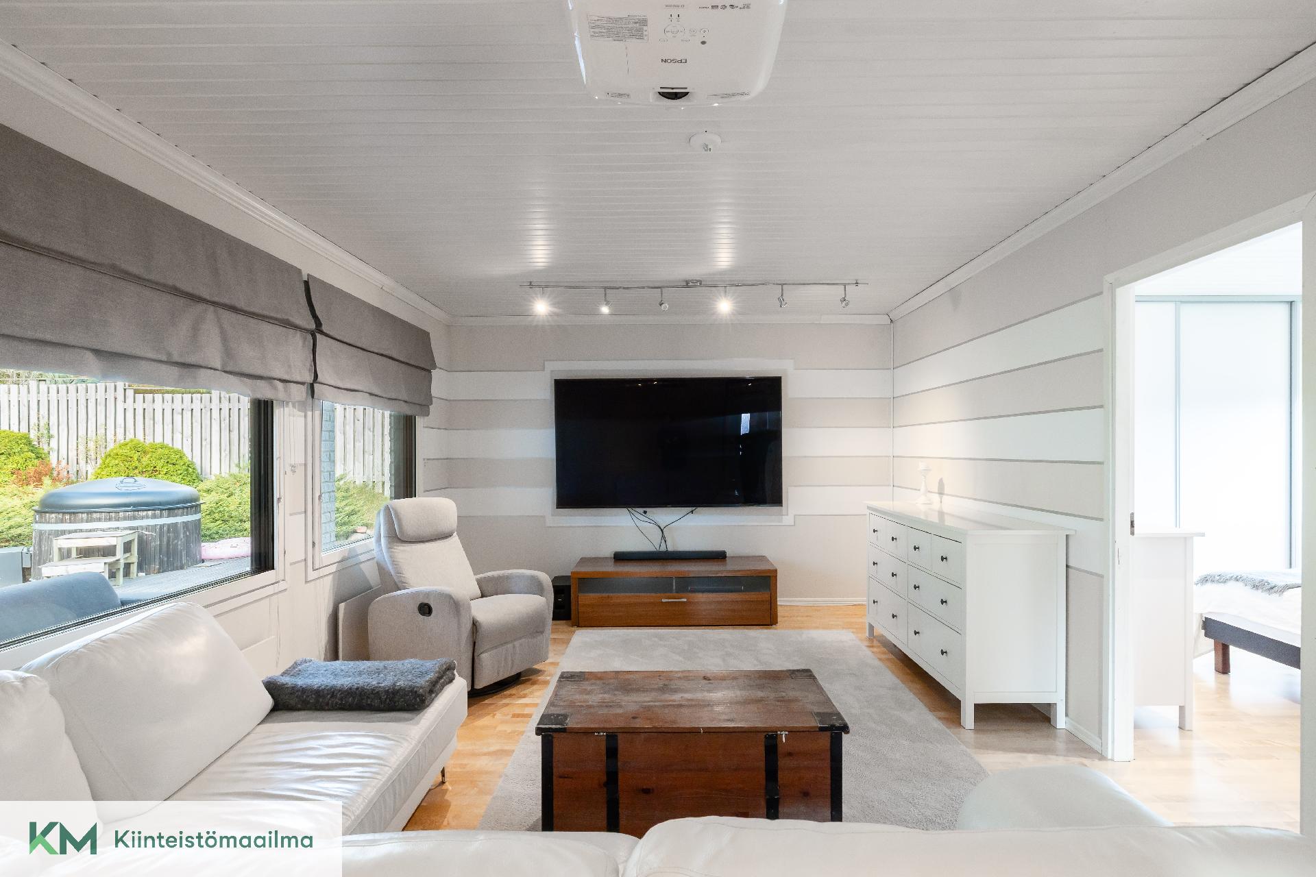 Hirsipolku 17, Kaukola, Kotka