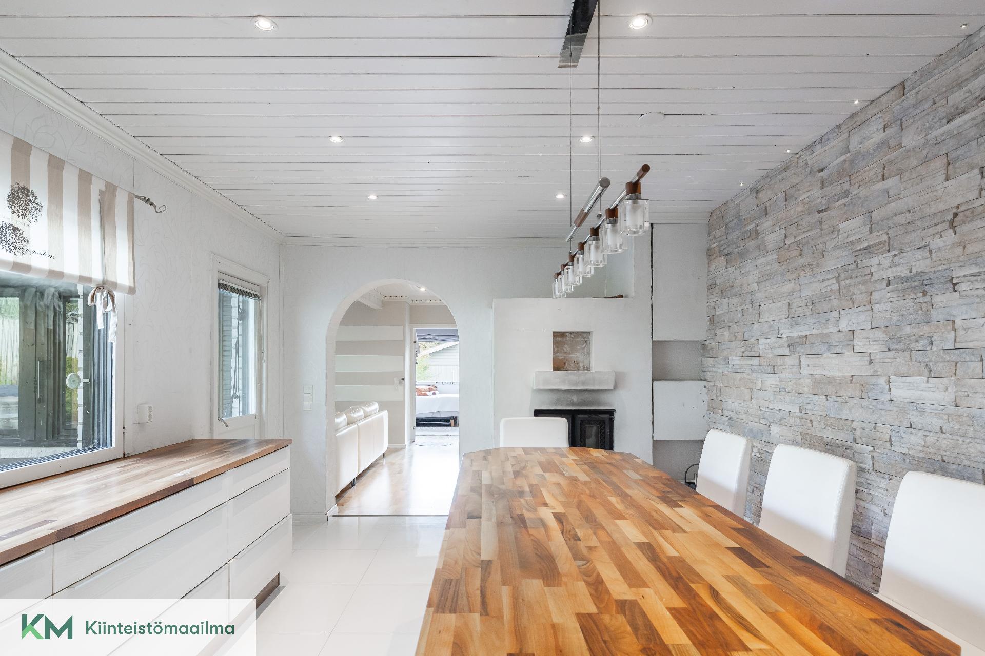 Hirsipolku 17, Kaukola, Kotka