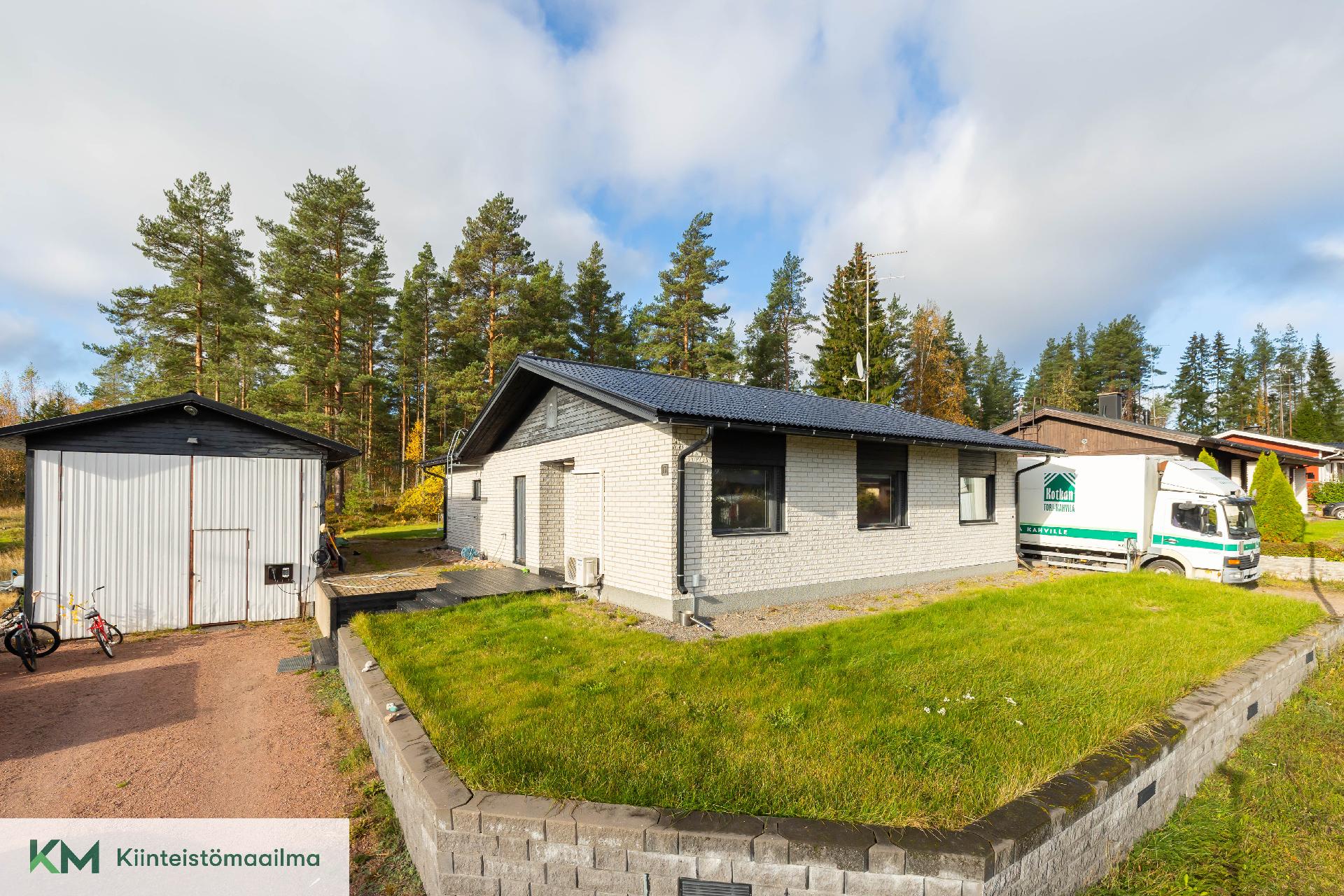 Hirsipolku 17, Kaukola, Kotka